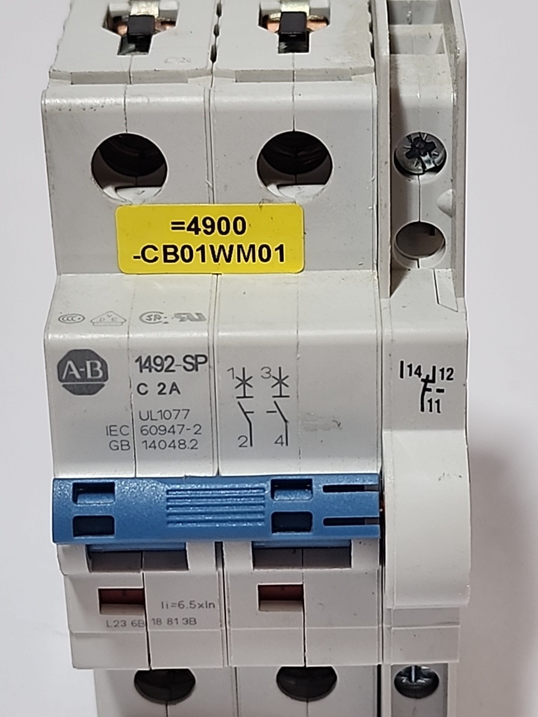 Allen Bradley 1492-SP1C020 Ser C 2A Breaker w/ 1489-AMRA3 Aux Contact Block
