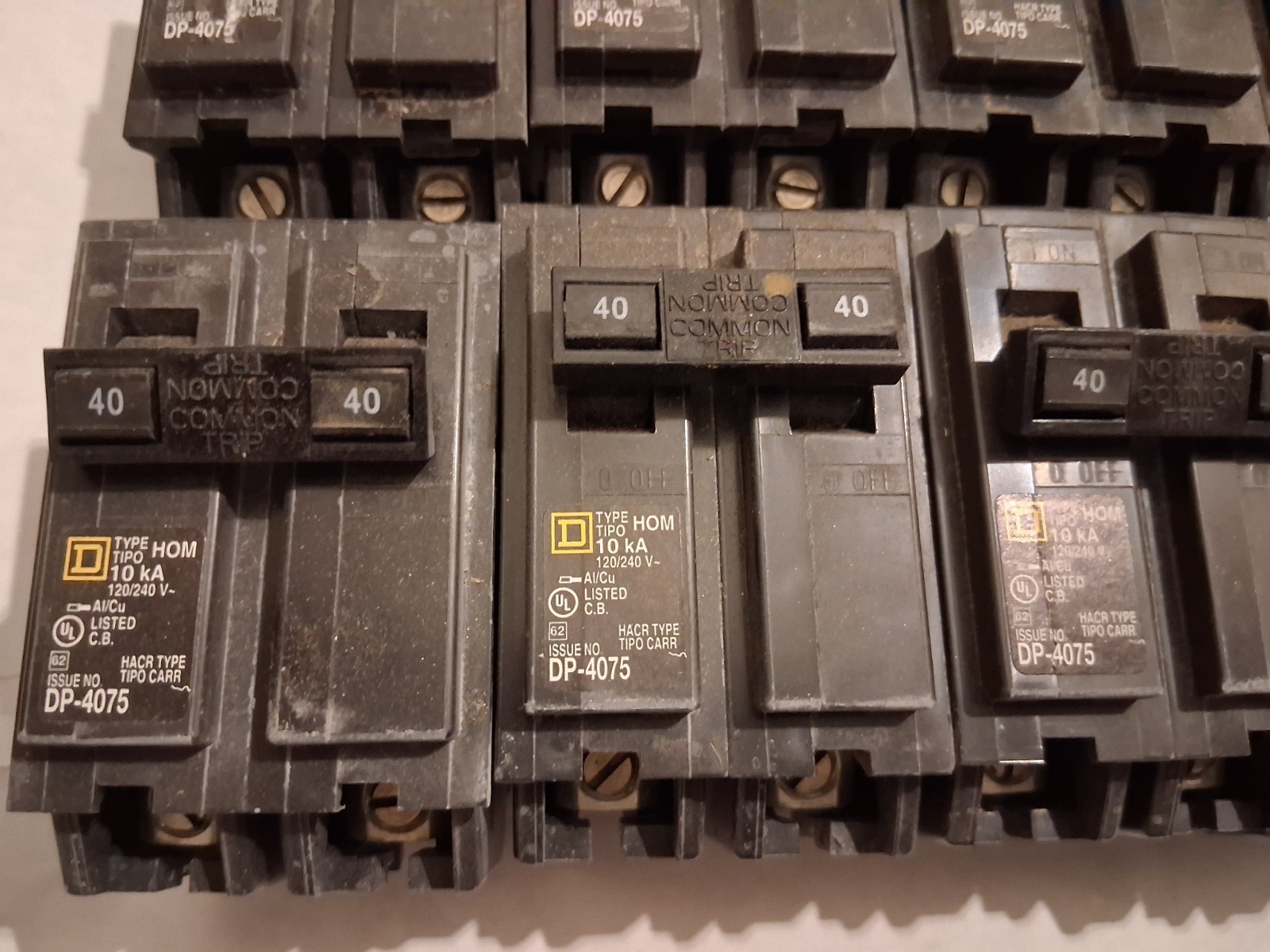 QTY 18 Square D Double Pole 120/240V HOM 40 Amp Circuit Breaker DP-4075