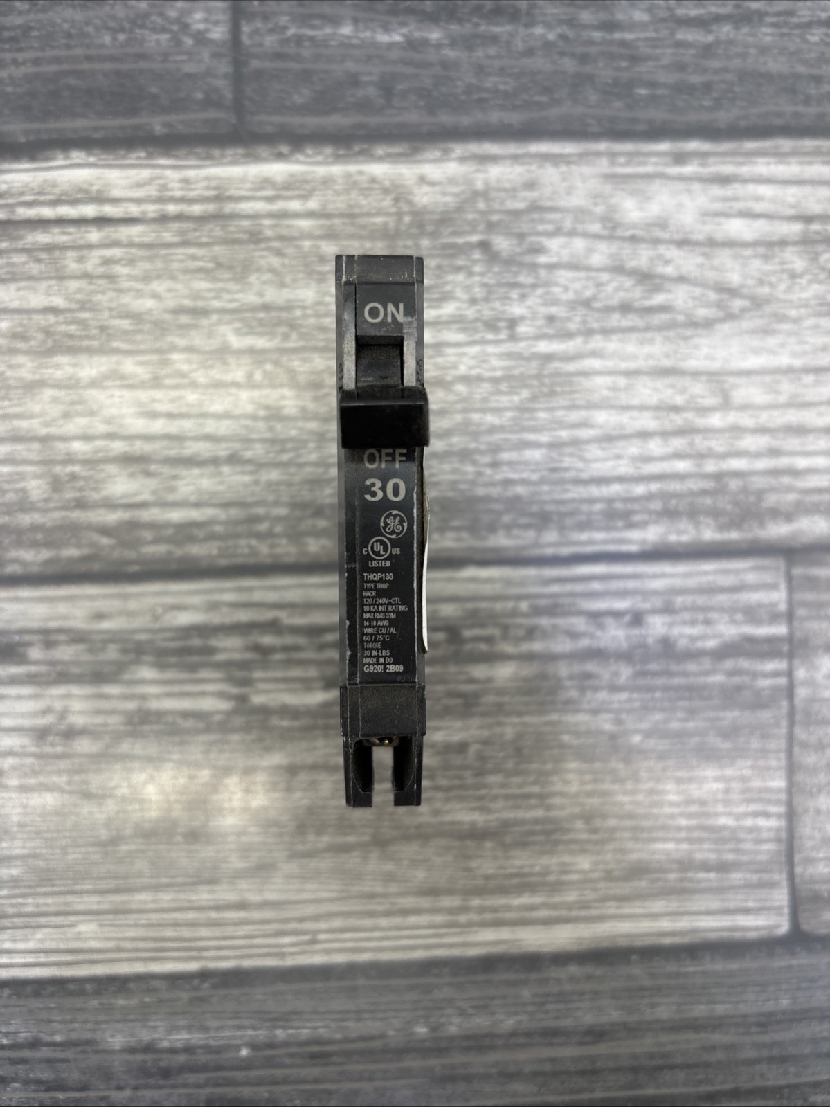GE THQP130 Q-LINE 30A 1/2″ Thin Single-Pole Standard Trip Circuit Breaker {3}