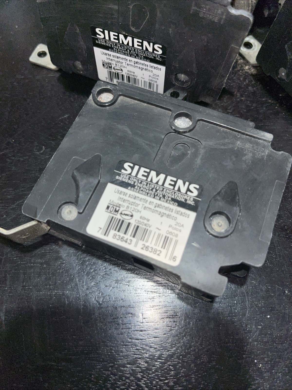Lot Of 4 Siemens B120H 20A Single Pole Circuit Breaker – Black (A)