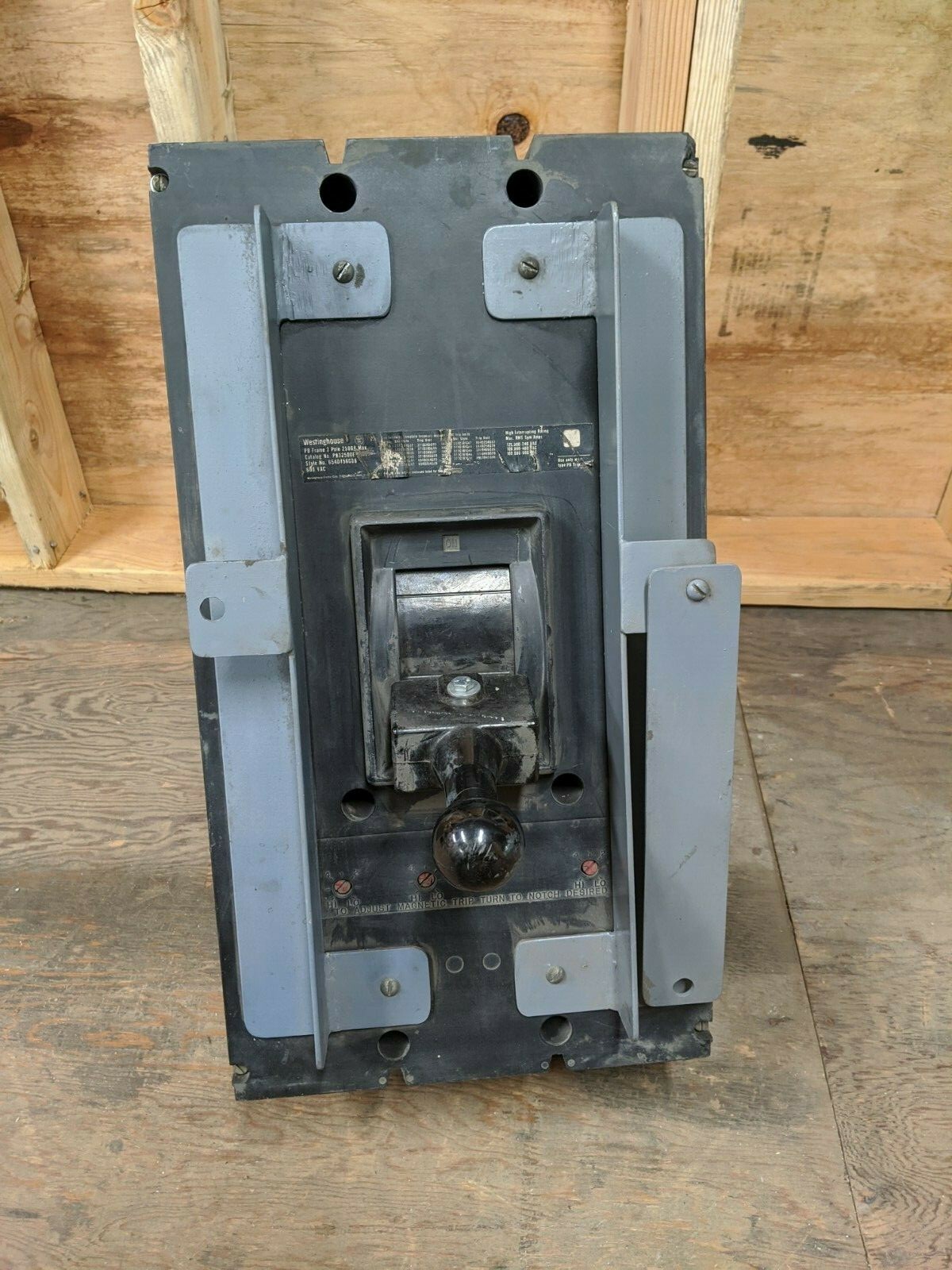 Westinghouse PB32500F Breaker 2500 A 3 Phase with 1200 Amp Trip unit