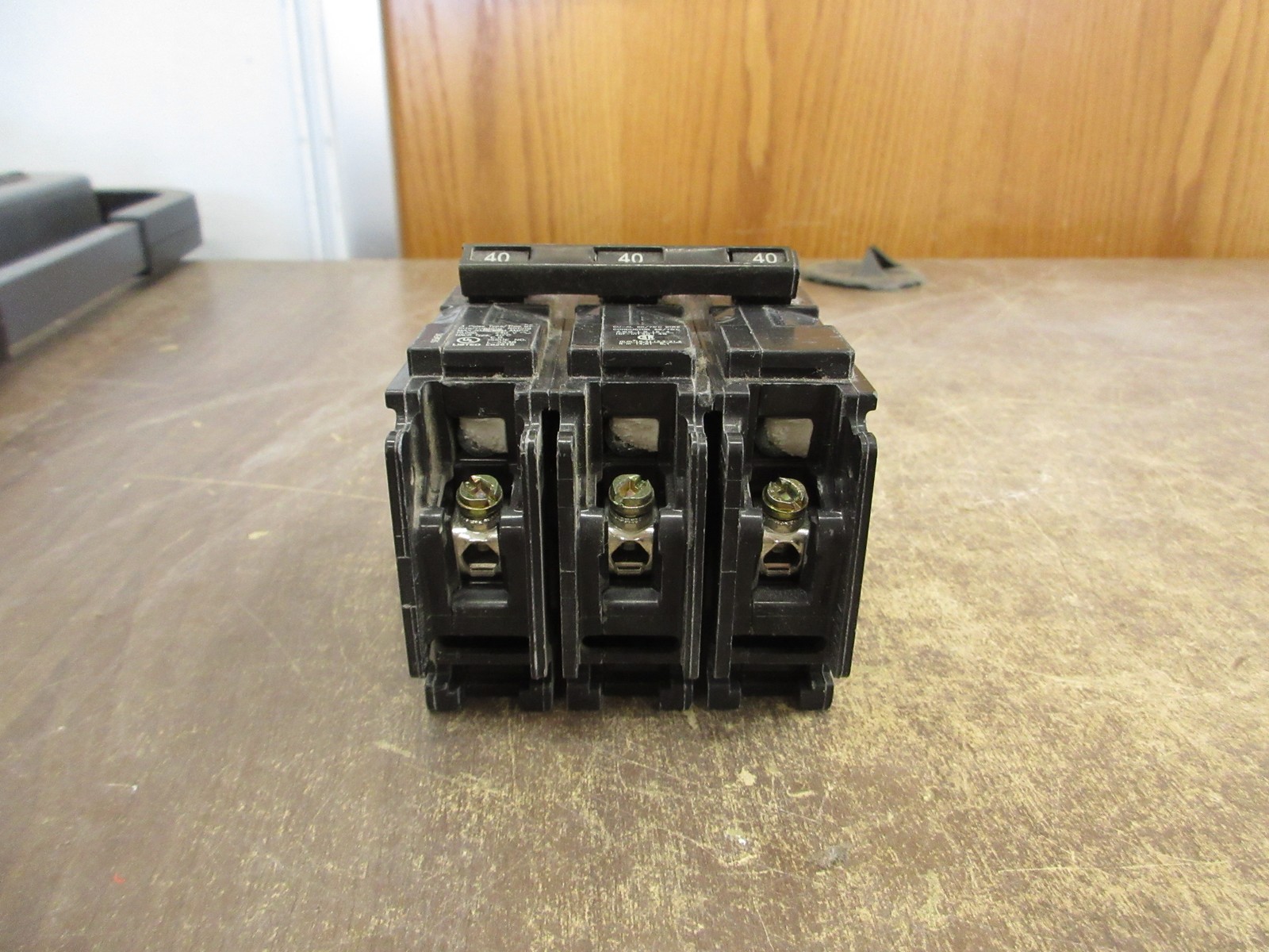 Siemens Type QP Clip-On Circuit Breaker Q340 40A 240V 3P Used