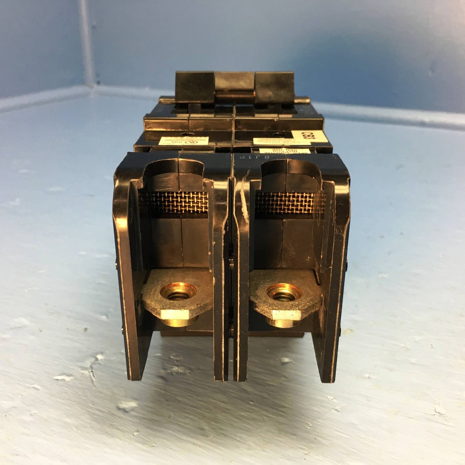 Heinemann Eaton GJ1P-Z8-4 400A Circuit Breaker GJ1P-H99-M-A-DU 2 Pole 400 Amp
