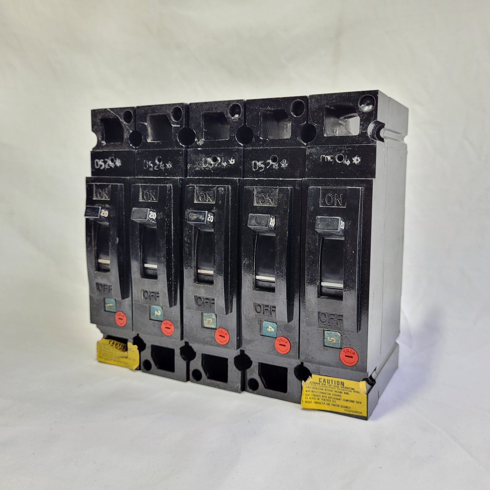 (Lot of 5) General Electric TED113020 20A 1 Pole 277VAC/125VDC Circuit Breakers