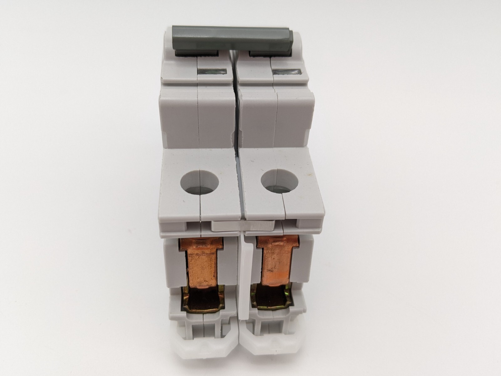 Cutler Hammer SPCL2C06 Miniature Circuit Breaker 6 Amp 2 Pole 240 415 480 VAC