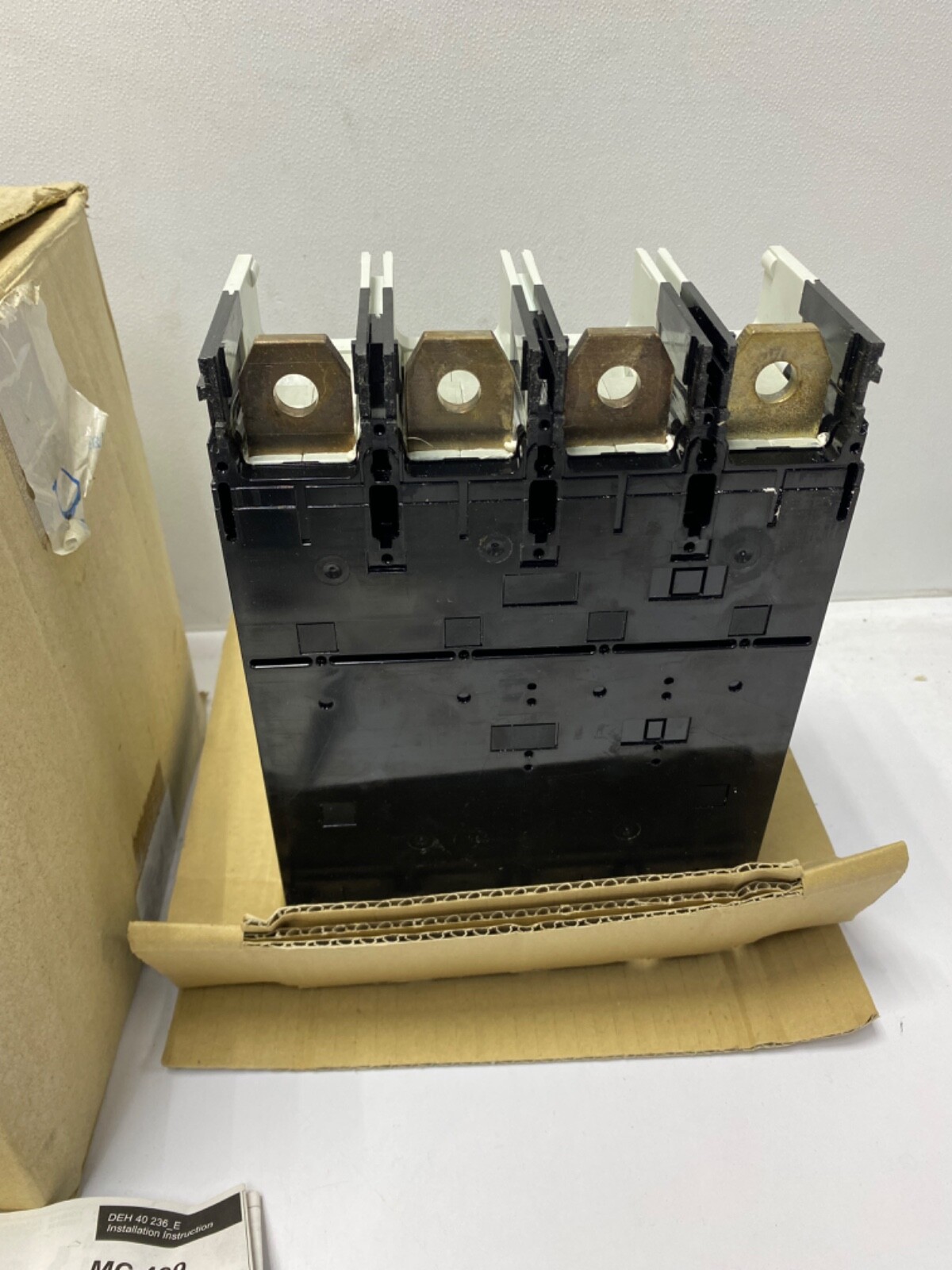 AEG circuit breaker MCE 639S MCE639S4630 / 4 Pole 630A