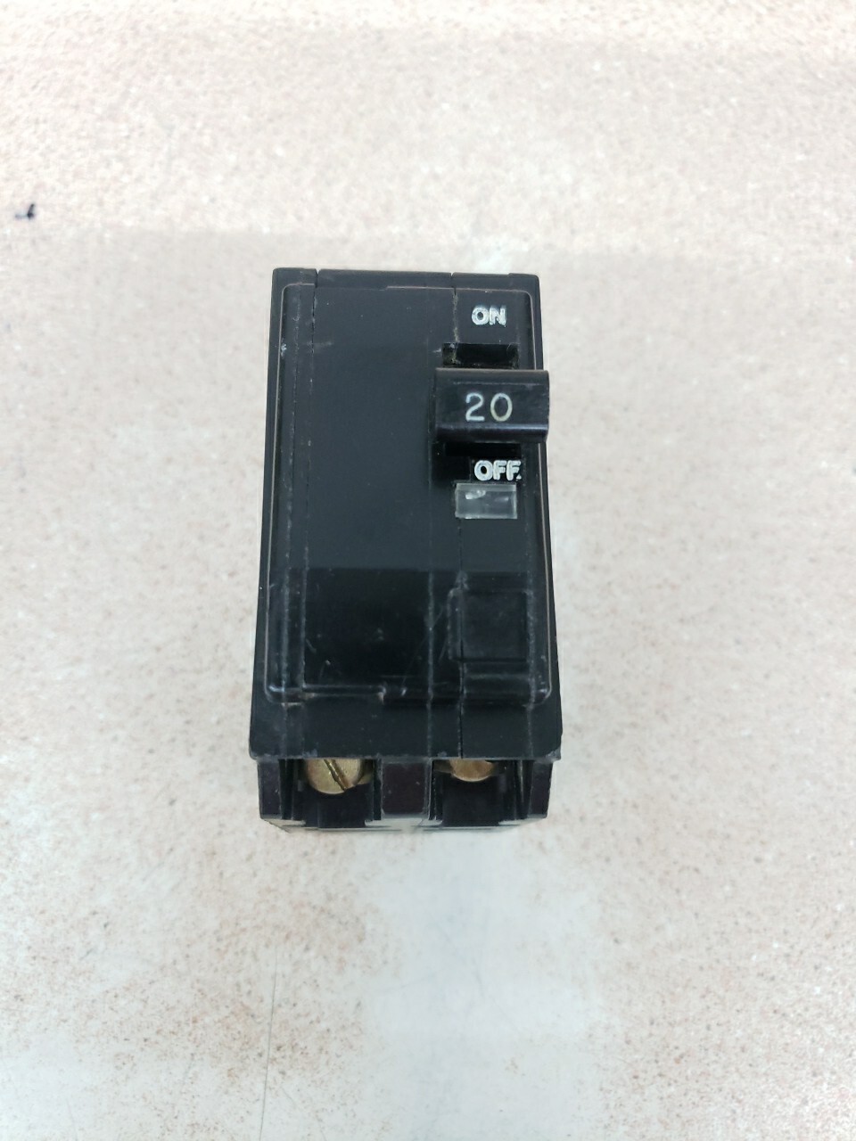 Square D QOB220 2 Pole 20 Amp 120/240v bolt on QOB Circuit Breaker