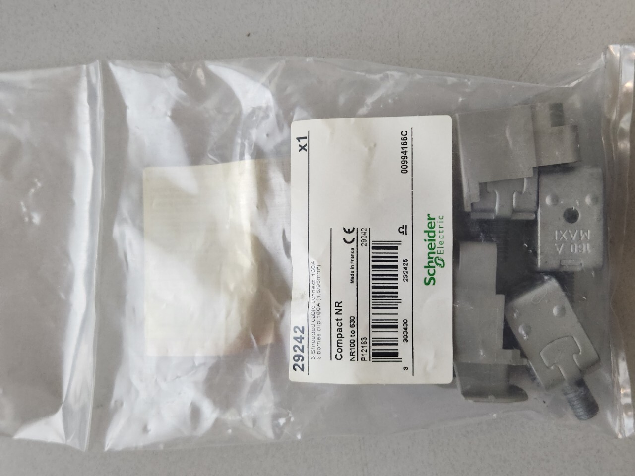 (3 pcs pkg) Schneider 29242, Compact NR, Shrouded Cable Connect, 160A (NOS)