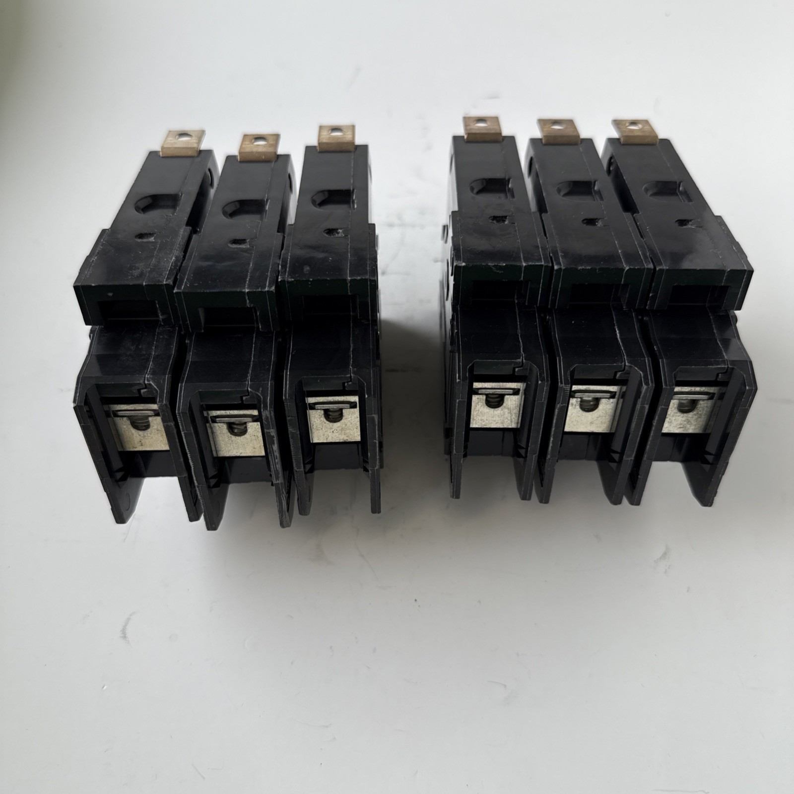 Lot of 6 Siemens BQD120 1-Pole 20A 277/480V Bolt-On Circuit Breakers 14kA