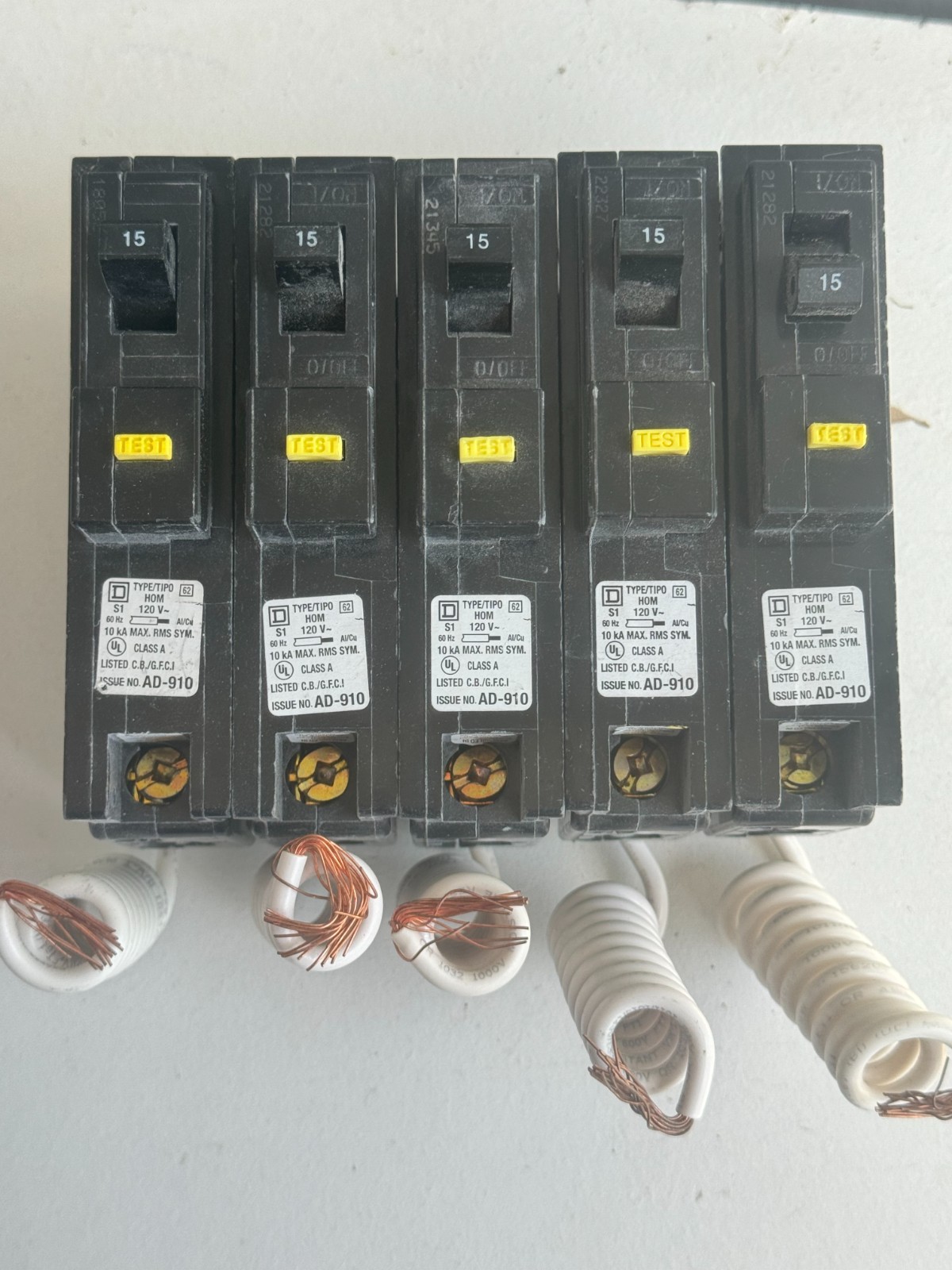 Lot of 5 Homeline HOM115GFI 15 Amp 1 Pole 120V Plug ON GFCI Circuit Breaker