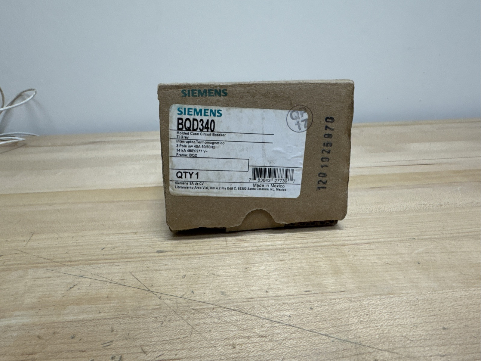 NEW IN BOX SIEMENS BQD340 CIRCUIT BREAKER 3 POLE 40 AMP 14 KAIC