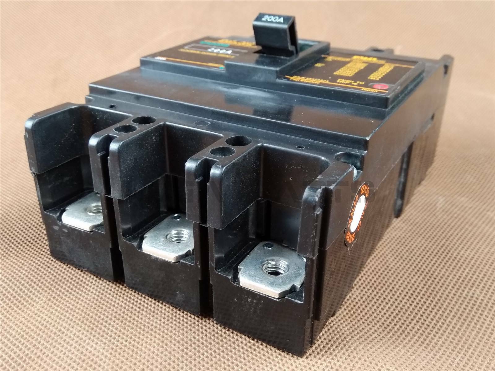 1PC New Fuji Automation Auto Circuit Breaker EA203B 200A/690V 3P