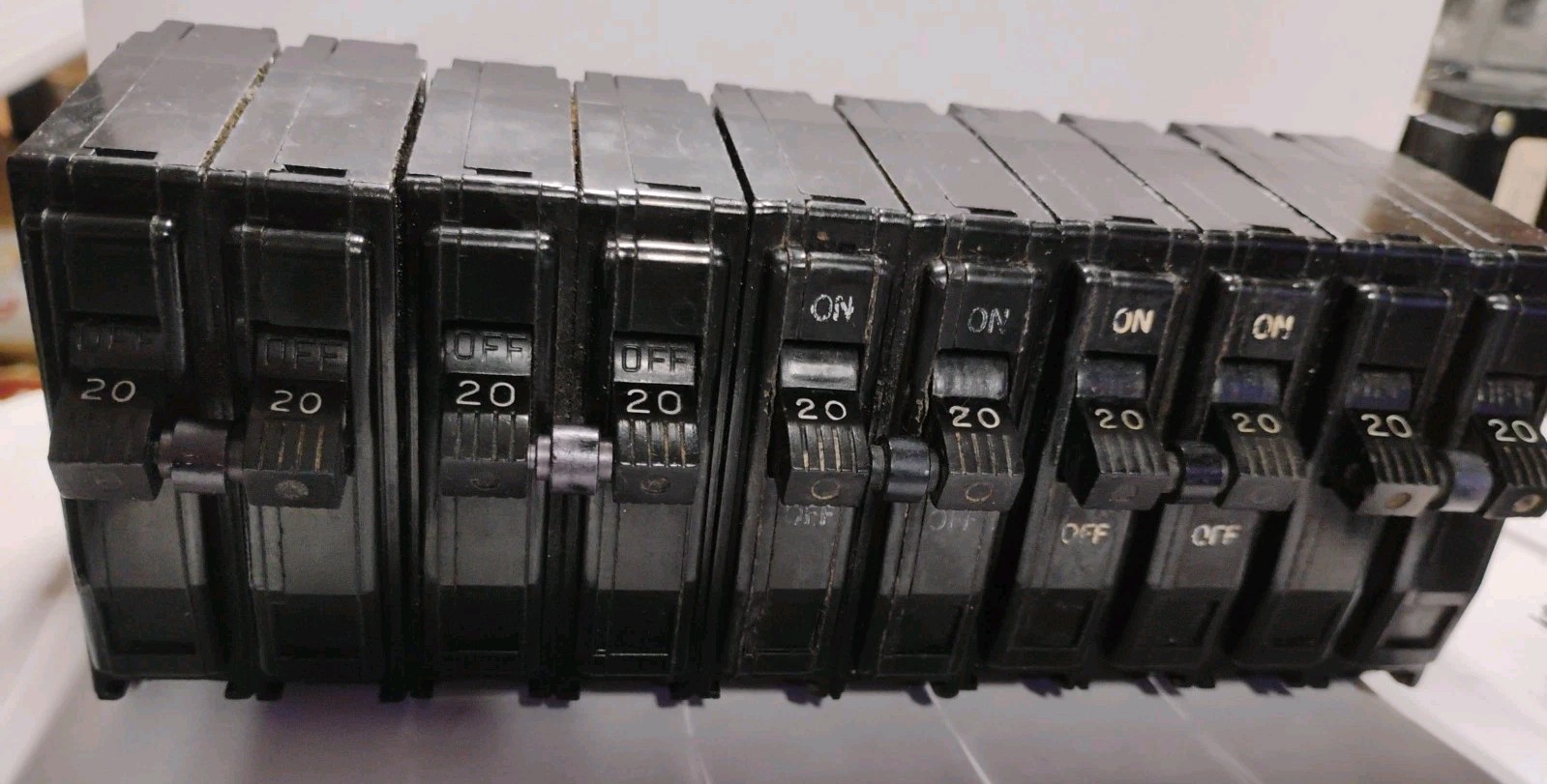 LOT OF 5 SQUARE D QO220 2 POLE 20 AMP TYPE QO CIRCUIT BREAKERS