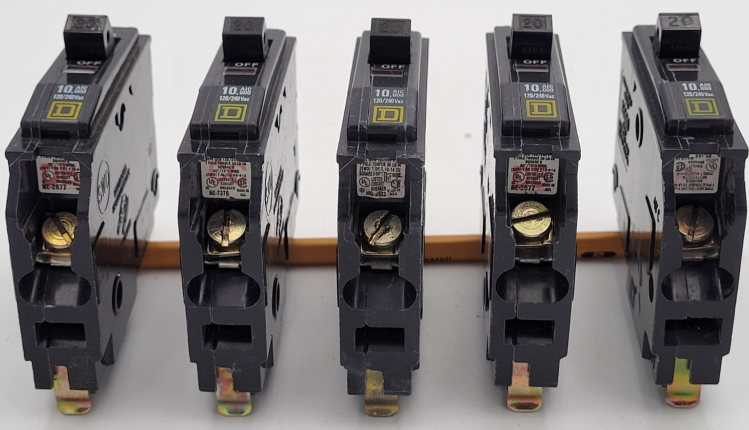 Square D QOB120 20A 1-Pole Bolt On Circuit Breakers Type QOB (Lot of 5) USED