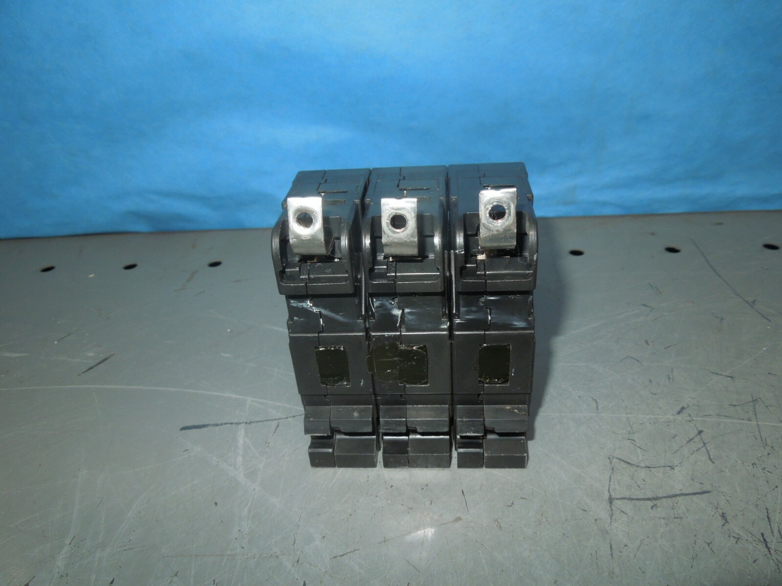 Square D EHB34020 20A 3P 480V 50/60Hz Circuit Breaker Type EHB-4 Used