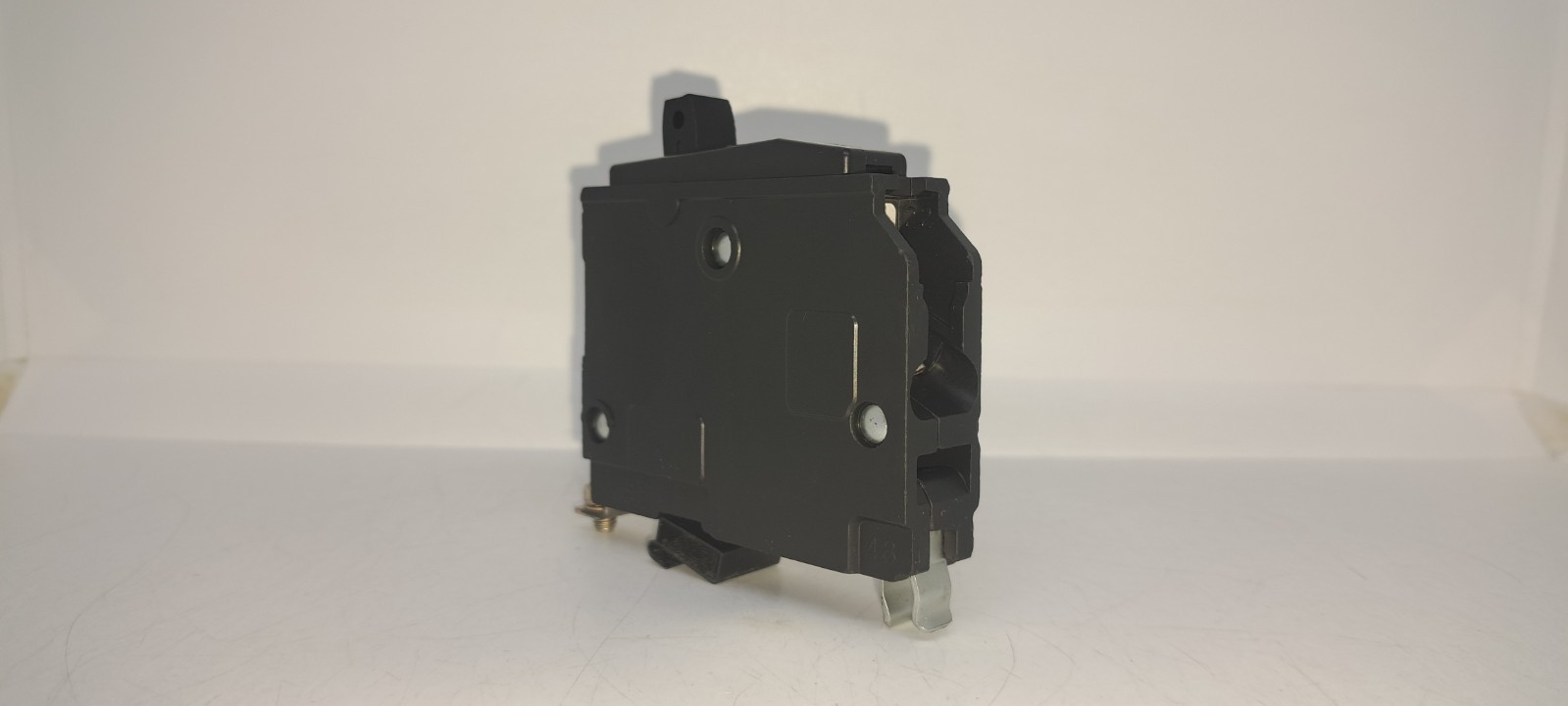 Square D QOB115 15 AMP 1 POLE 120/240V Bolt-on Circuit Breaker Yellow Face NEW