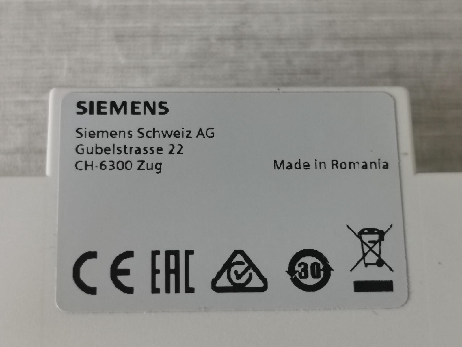 SIEMENS GAMMA 5WG1 140-1AB13 INSTABUS LINE COUPLER WITH OLD STOCK BOX