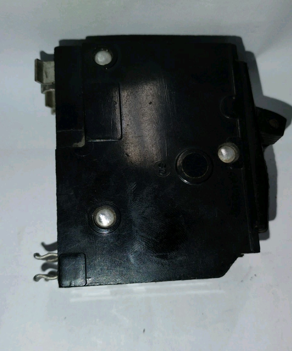 LOT OF 5 SQUARE D QO220 2 POLE 20 AMP TYPE QO CIRCUIT BREAKERS