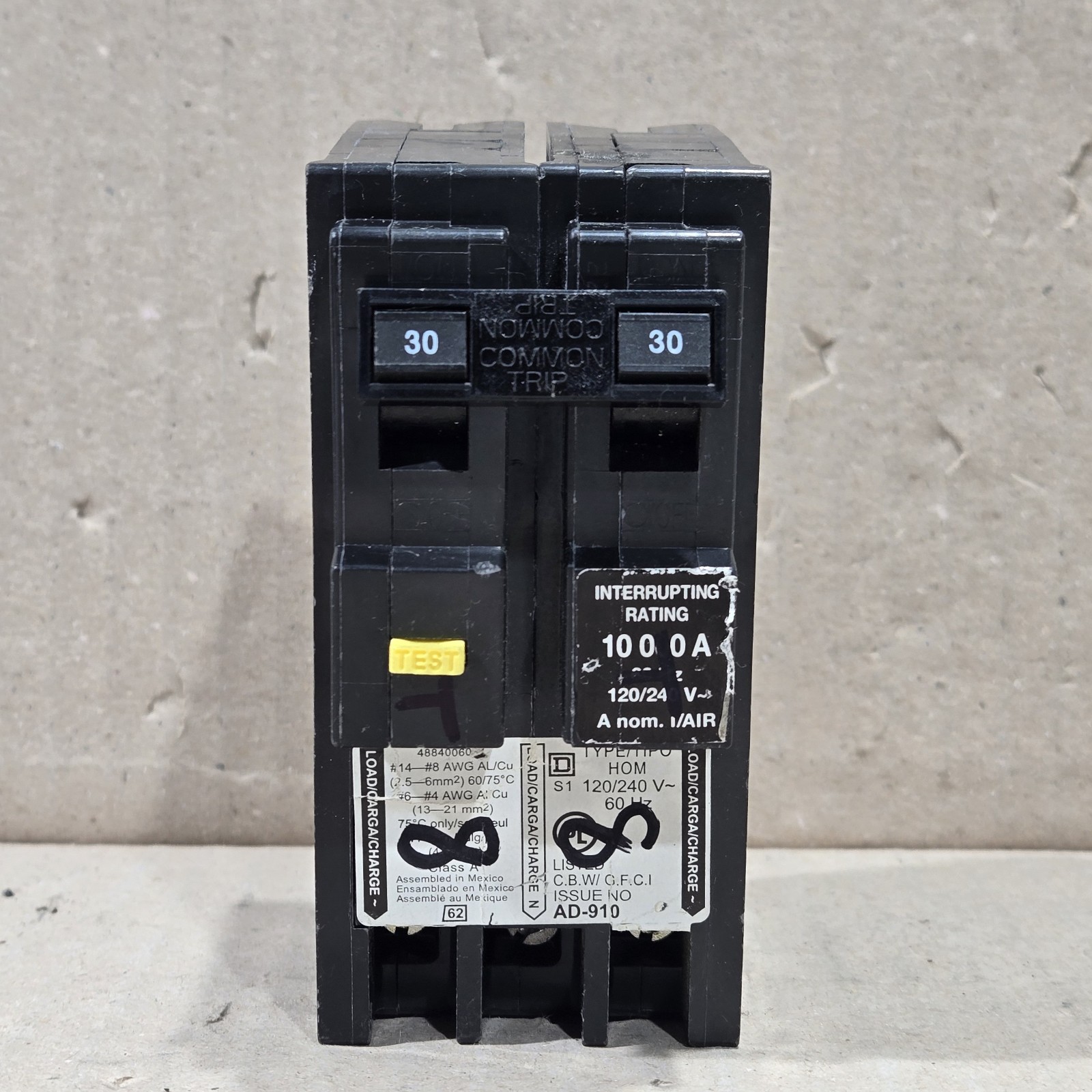 Square D Homeline HOM230GFI 2 Pole 30 Amp 120/240V Plug In HOM GFCI Breaker