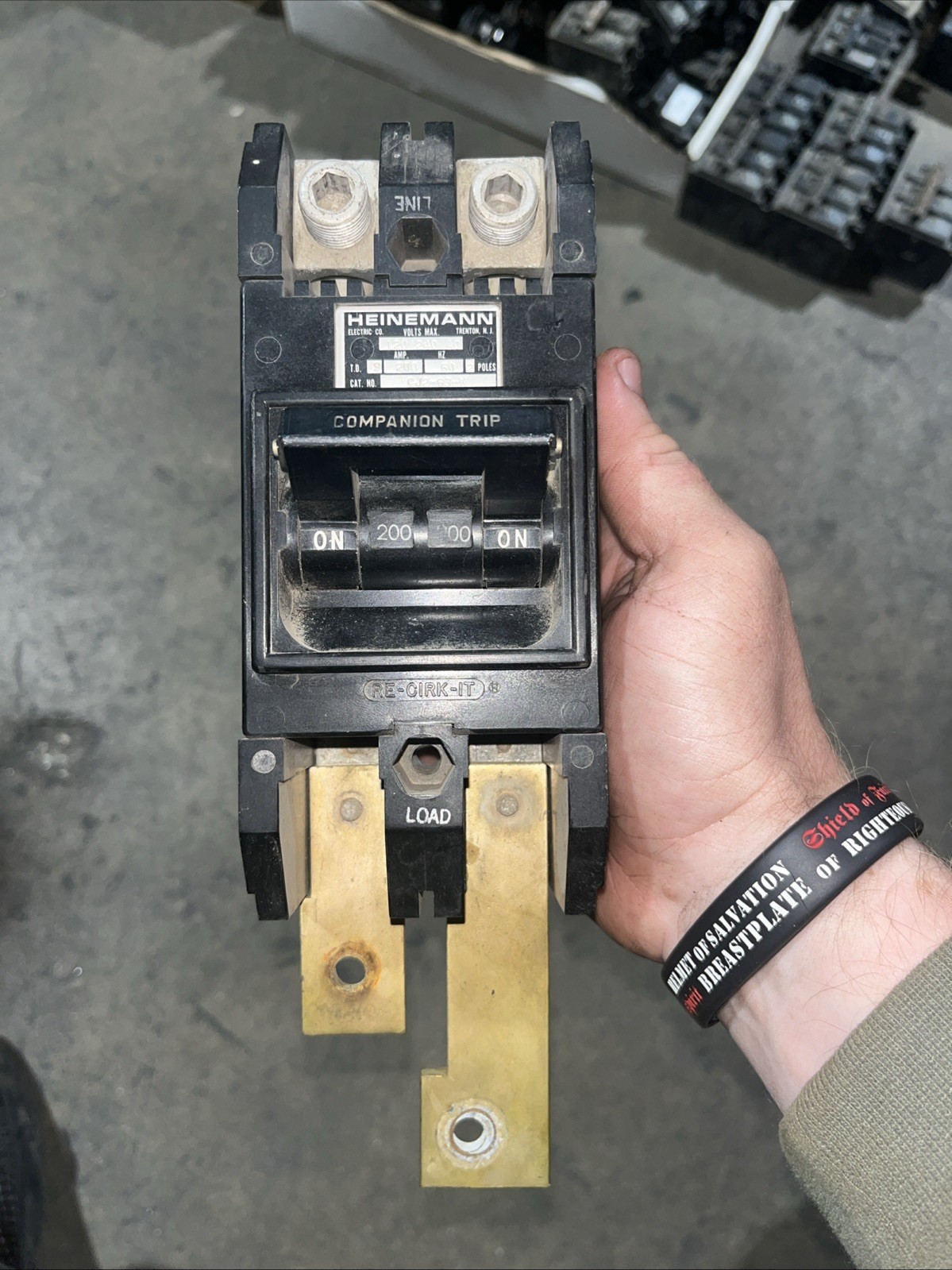 Heinemann Wadsworth CJ2-G3-W 2P 120/240V 200 AMP Main Breaker CJ2-G3-W