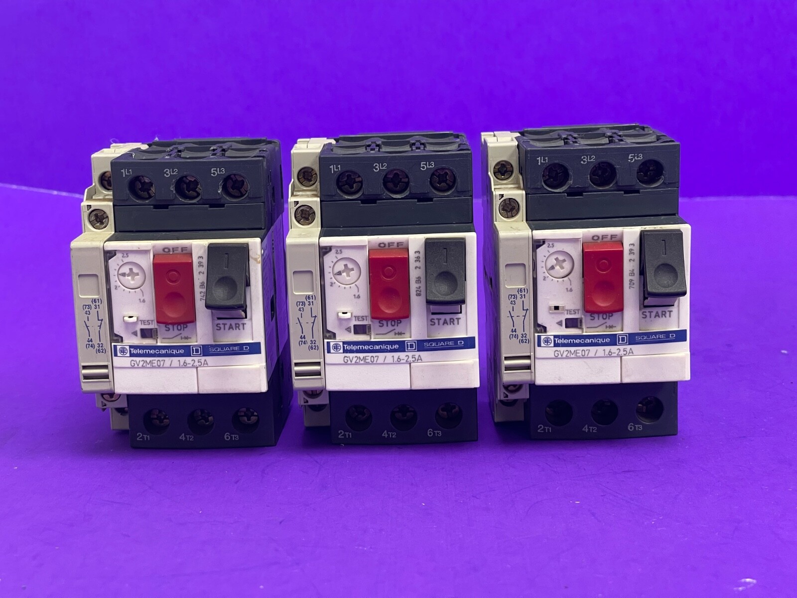 Telemecanique GV2ME07 Motor circuit breaker 1.6-2.5 A w/ GV2-AN11 Aux Contact