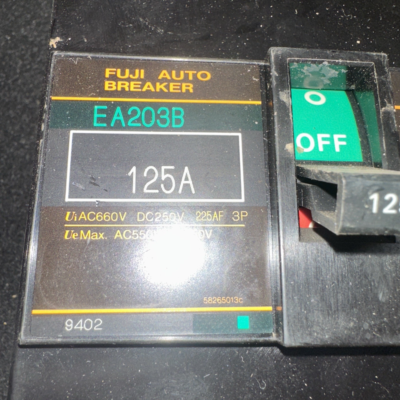 FUJI EA203B AUTO BREAKER 125AMP 3POLE (st2255)