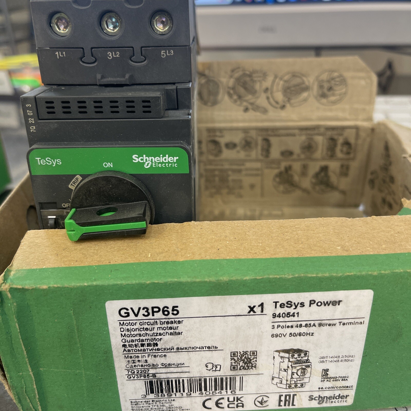 Schneider Electric GV3P40 30 kW 3P Pole Thermal Magnetic Circuit Breaker