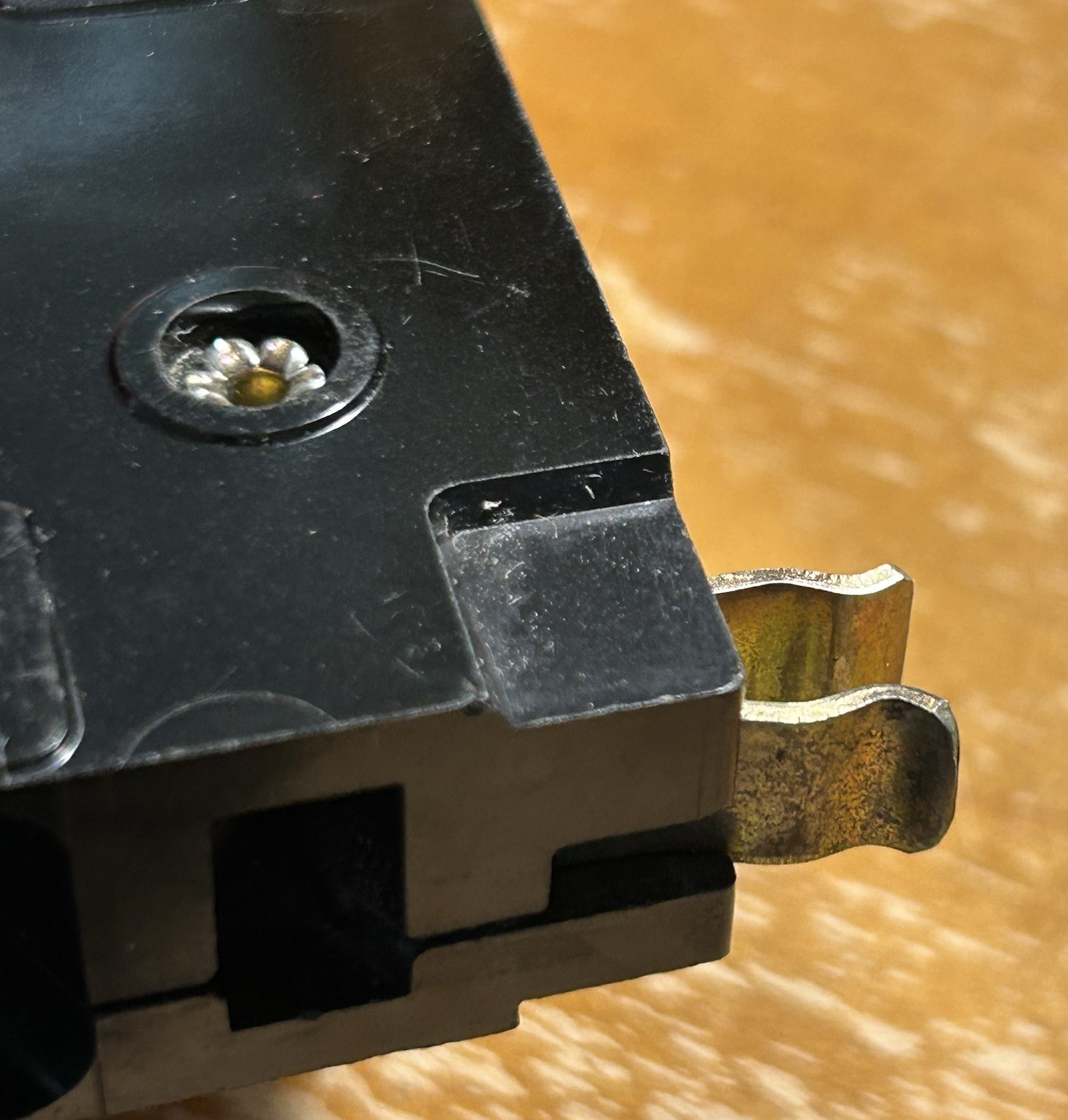 Square D QO115 Circuit Breaker Single-Pole 15A 120/240V Ships Today
