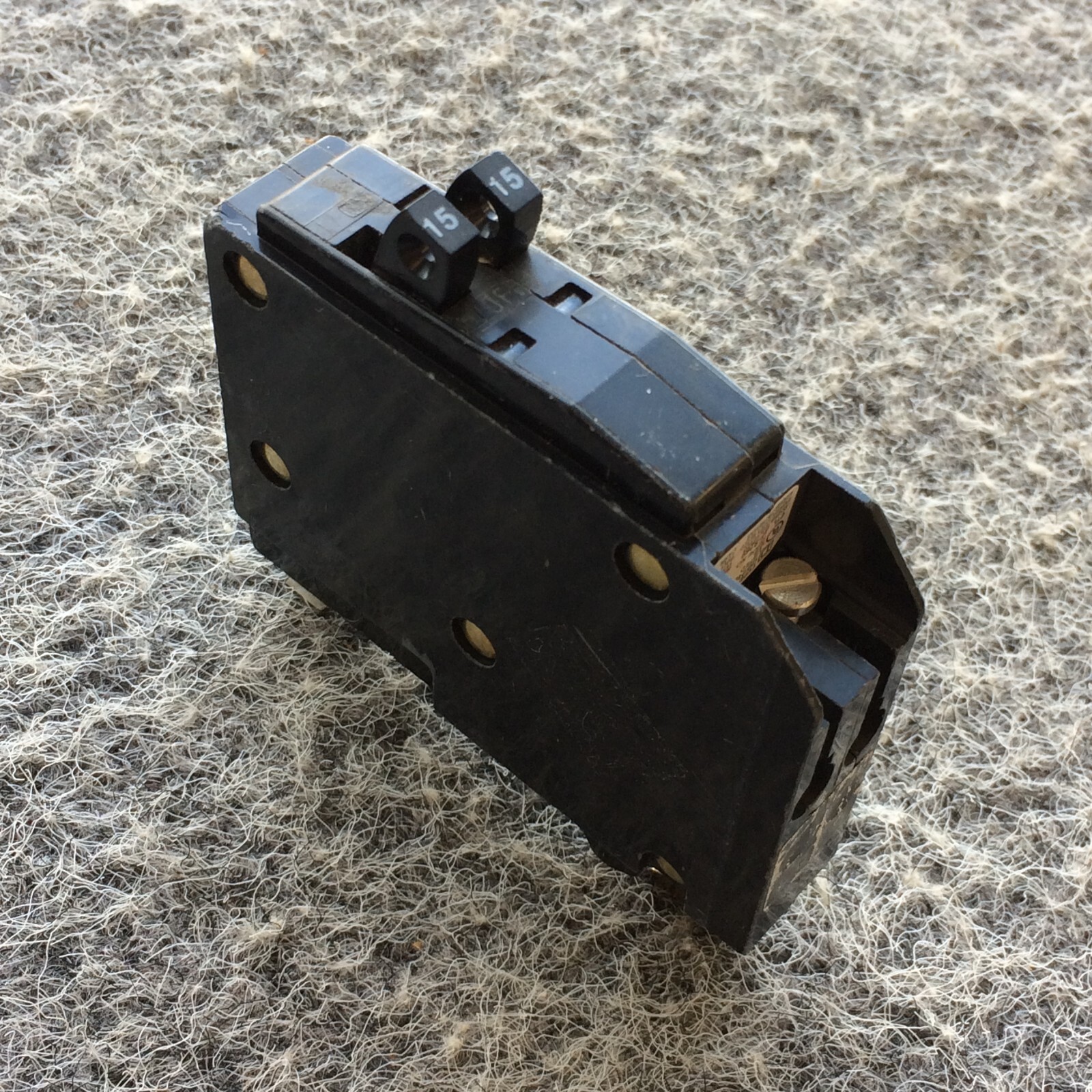 Square D QOT1515 QO1515 1 Pole 15 Amp Twin Tandem Dual Circuit Breaker With Hook