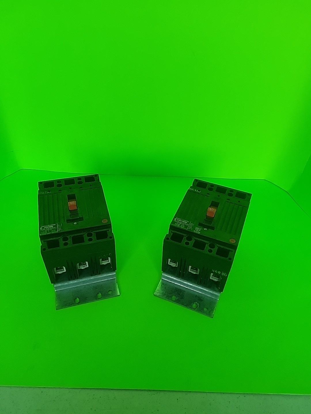 ⚡GE CIRCUIT BREAKER THED136080 80A 3P 600V comes with bonus mounting bracket⚡️