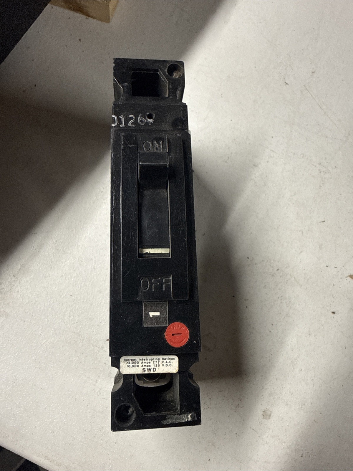 GE TED113020 Circuit Breaker 20 Amp 277 VAC 1 Pole General Electric