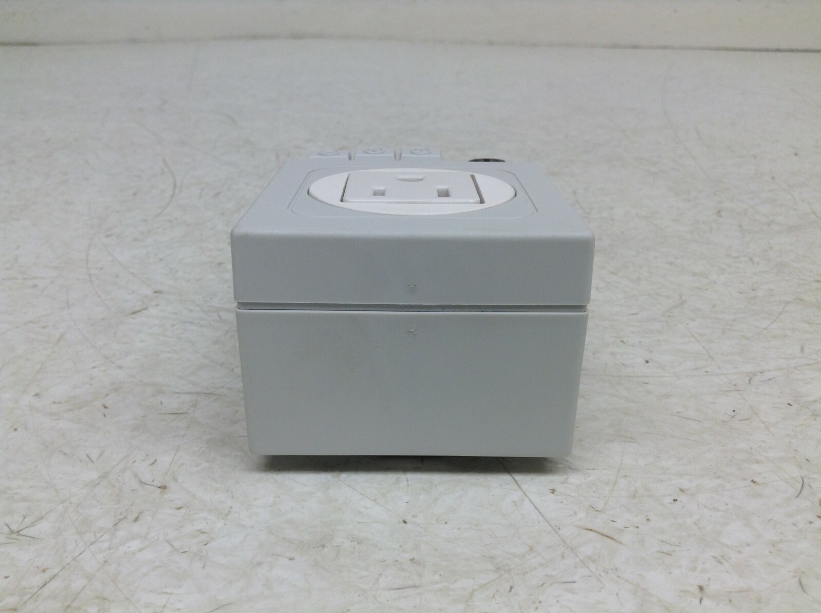 Stego SD 035 Din Rail Receptacle Outlet 120 VAC 03504.0-00 SD035 (TSC)