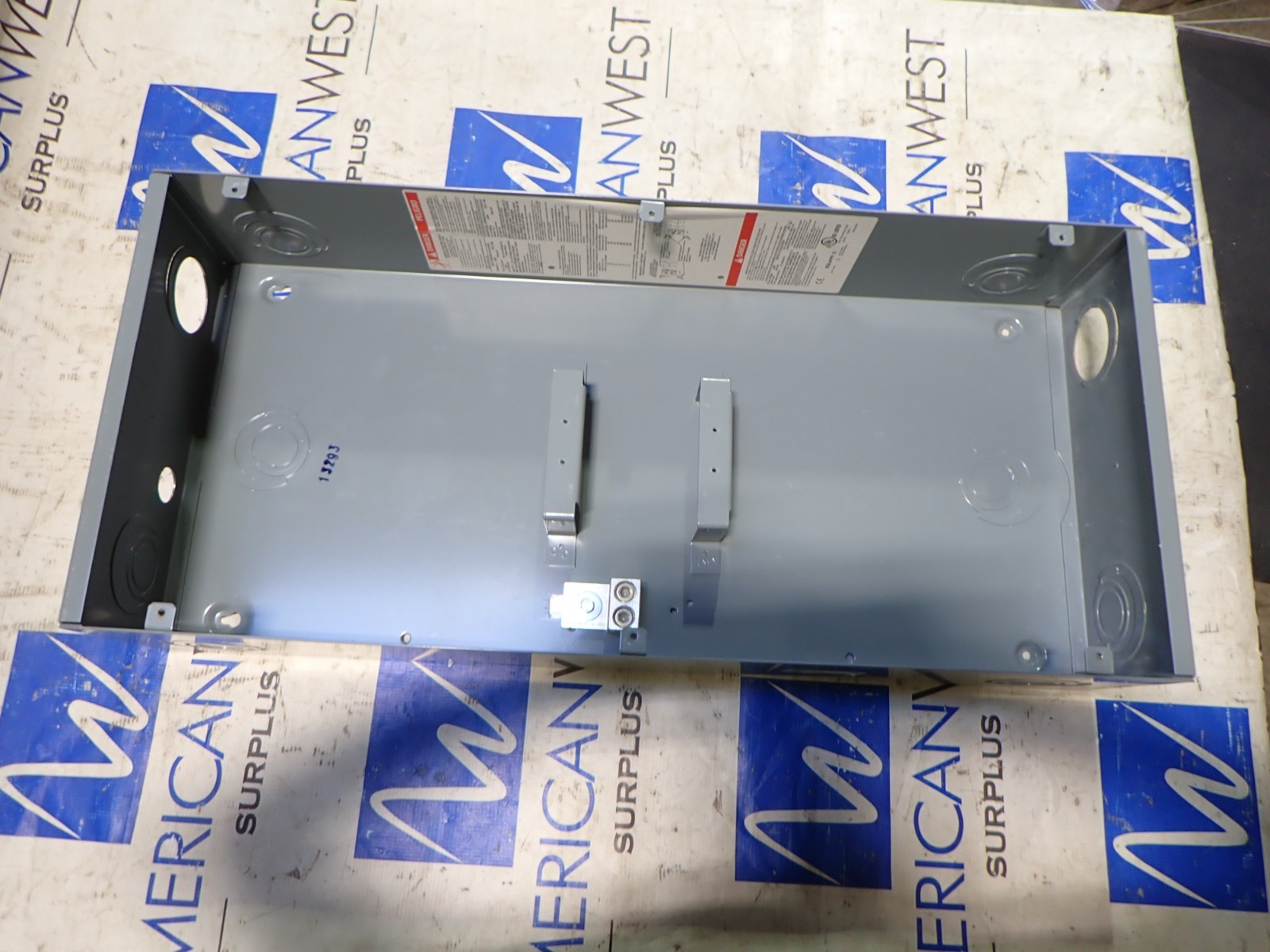 Square D J250S 250 amp 600 volt Circuit Breaker Enclosure INDOOR ECB574