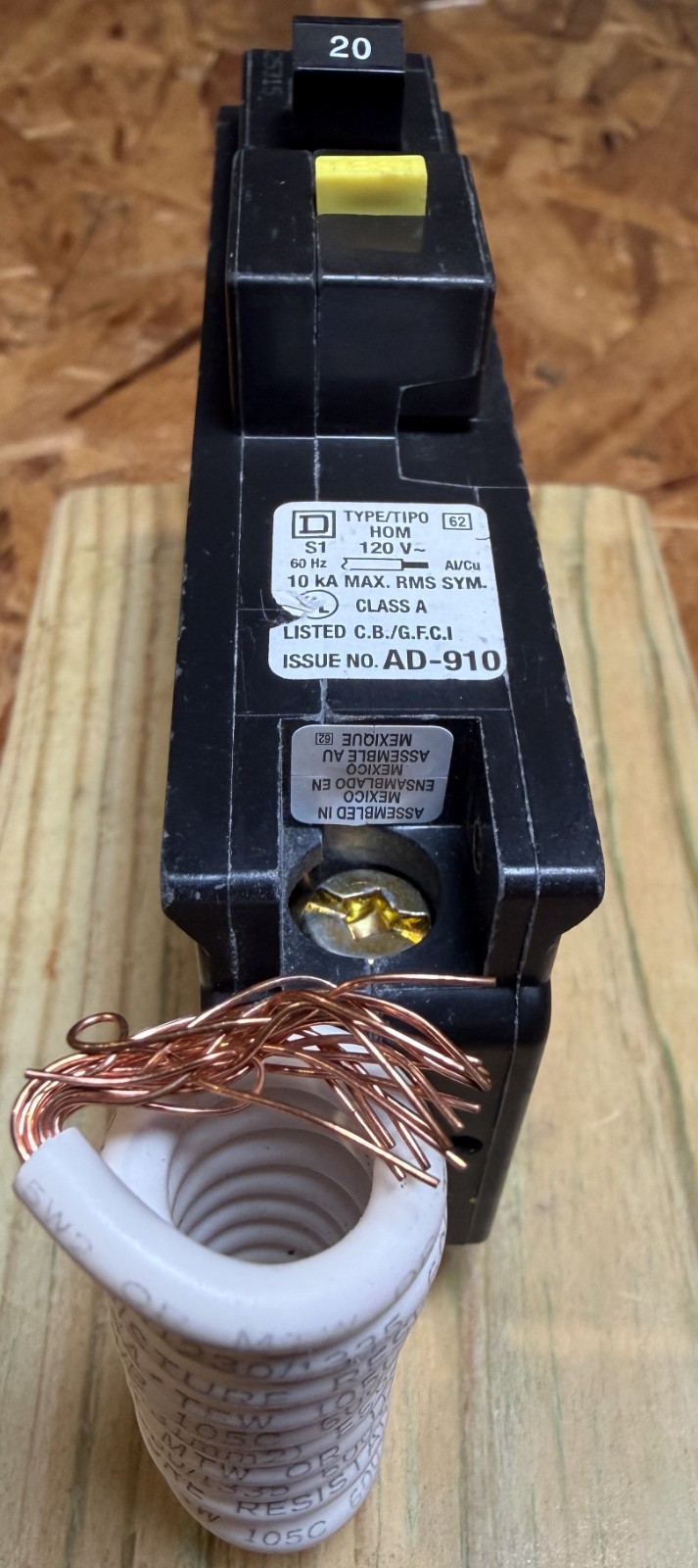 Square D Homeline HOM120GFI Circuit Breaker