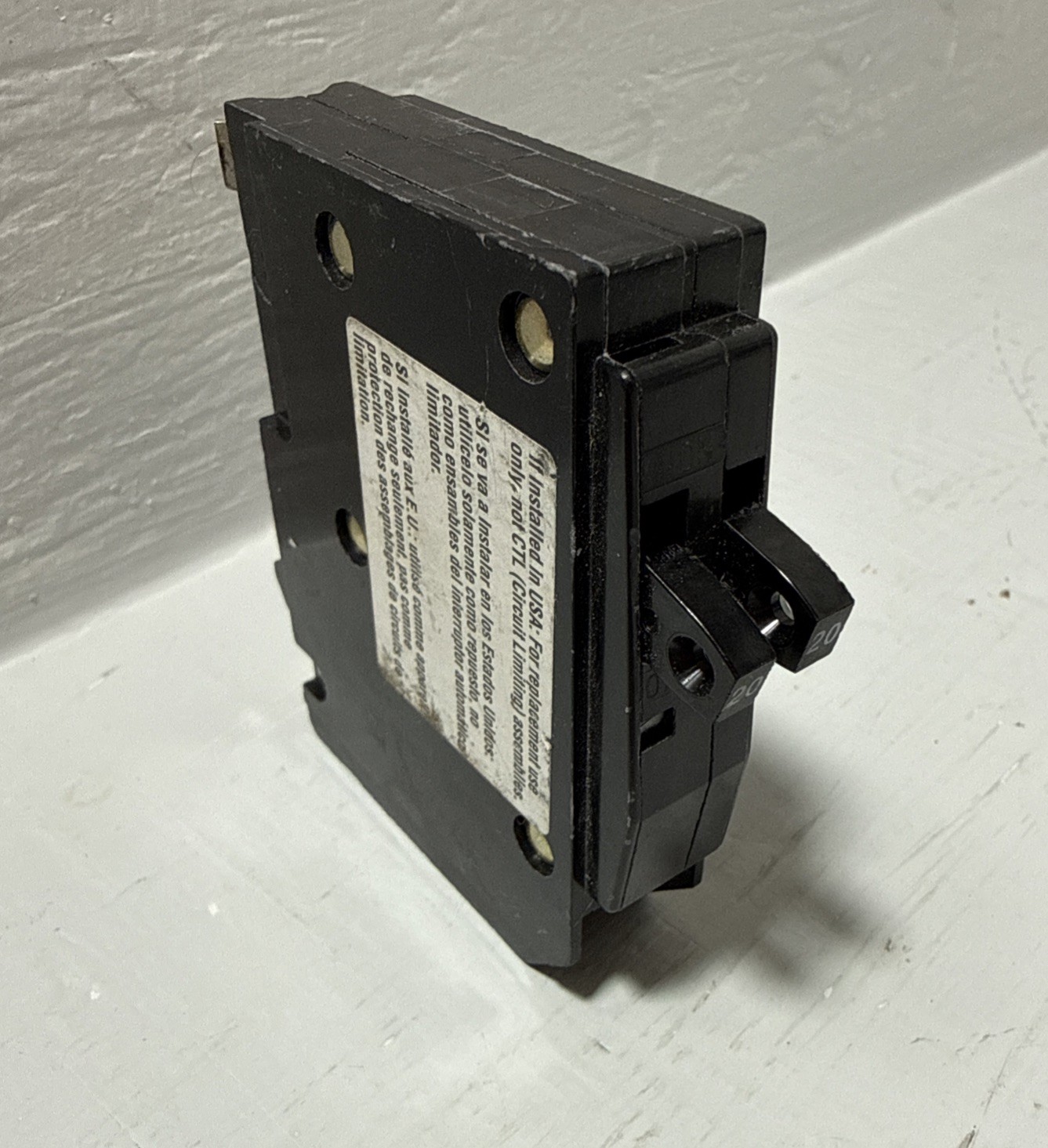 Square D QOT2020 Twin Tandem Breaker 20 Amp QO 2020 120/240V NO HOOK Plug In 20A