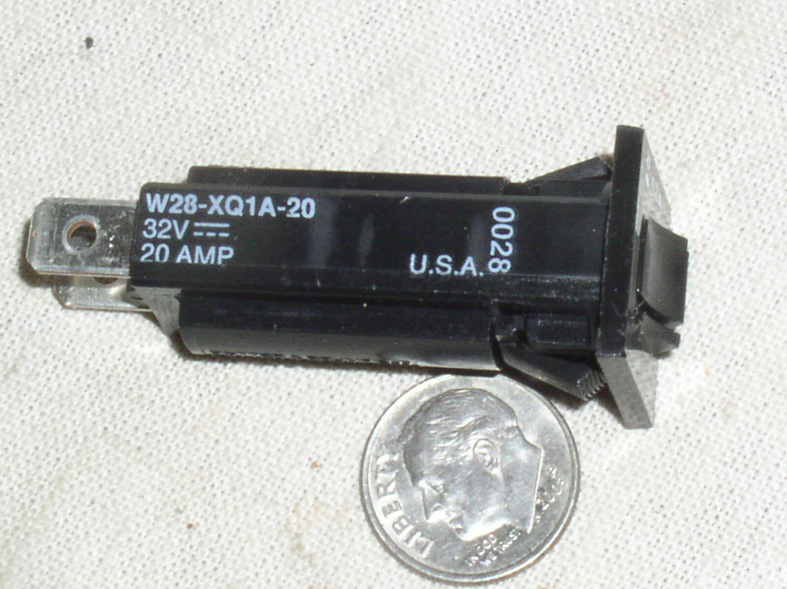 POTTER BRUMFIELD W28-XQ1A-20 SNAP IN PANEL 20A 20 AMP AC DC CIRCUIT BREAKER