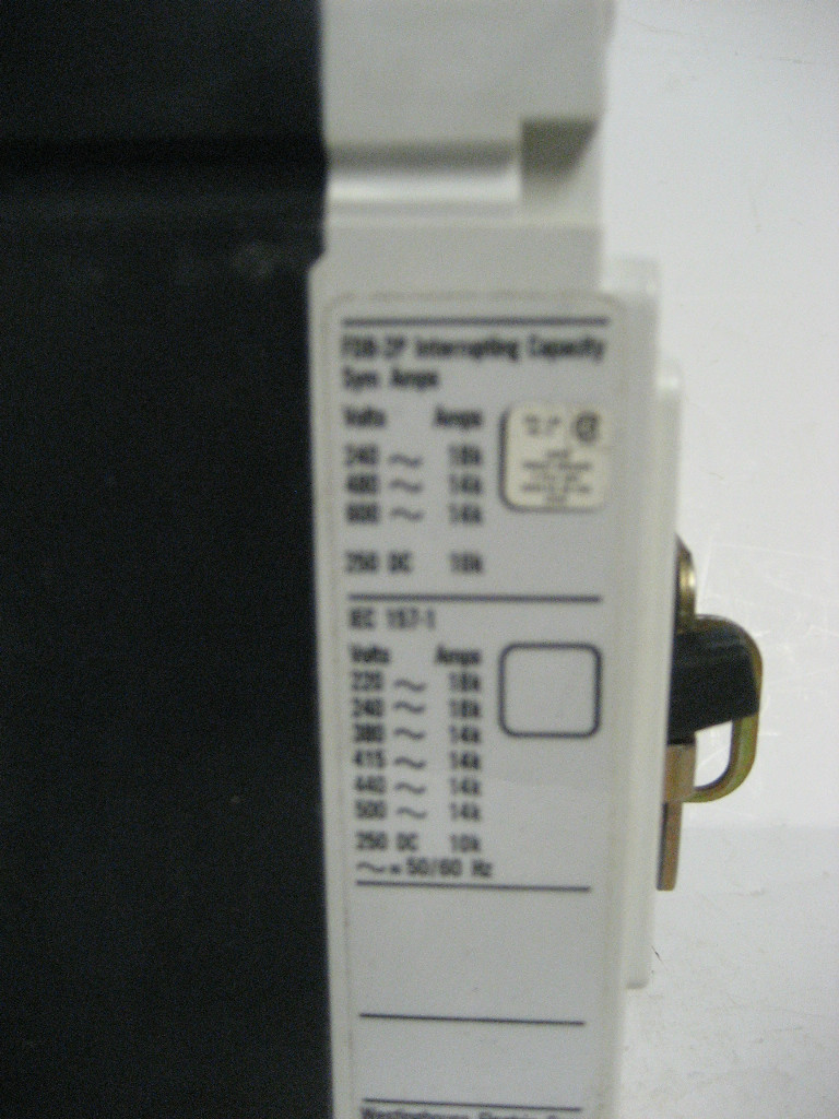* WESTINGHOUSE 15 AMP 2 POLE SERIES C FDB 14k FD2015 C-32A