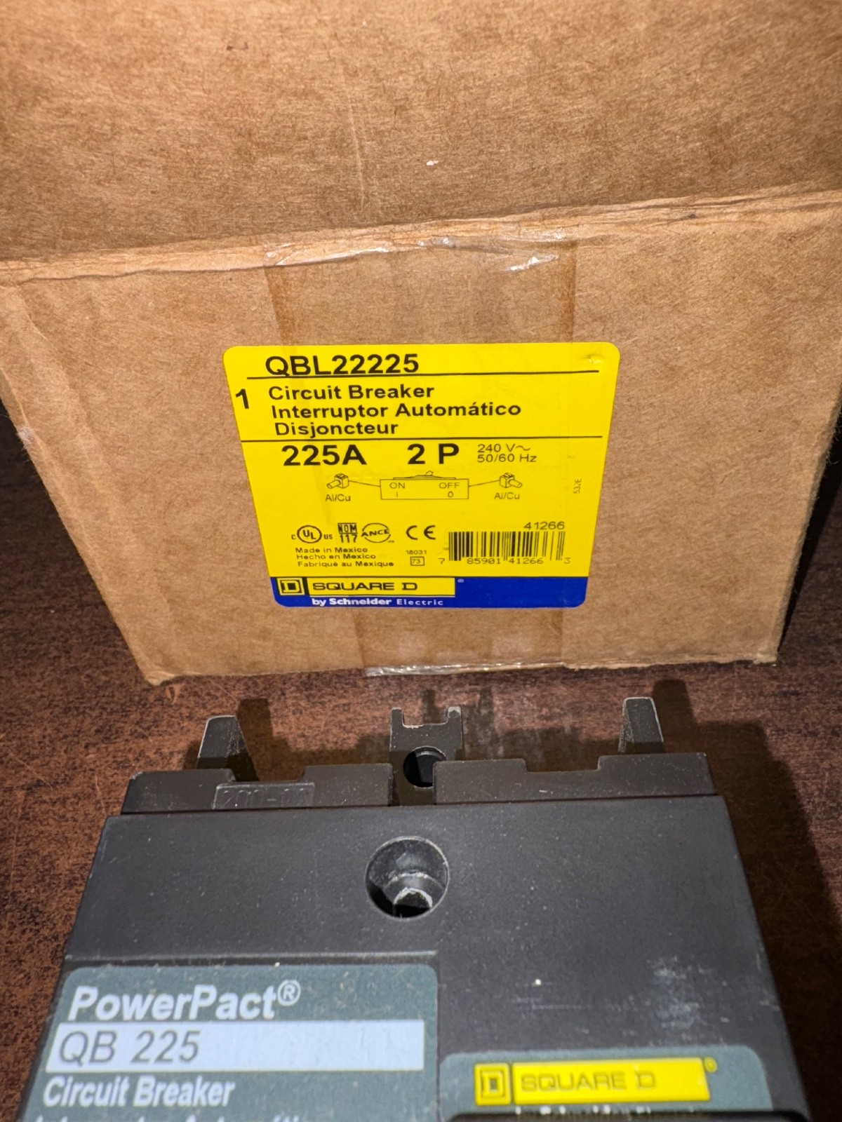 NEW QBL22225 225 AMP 2 POLE CIRCUIT BREAKER S23