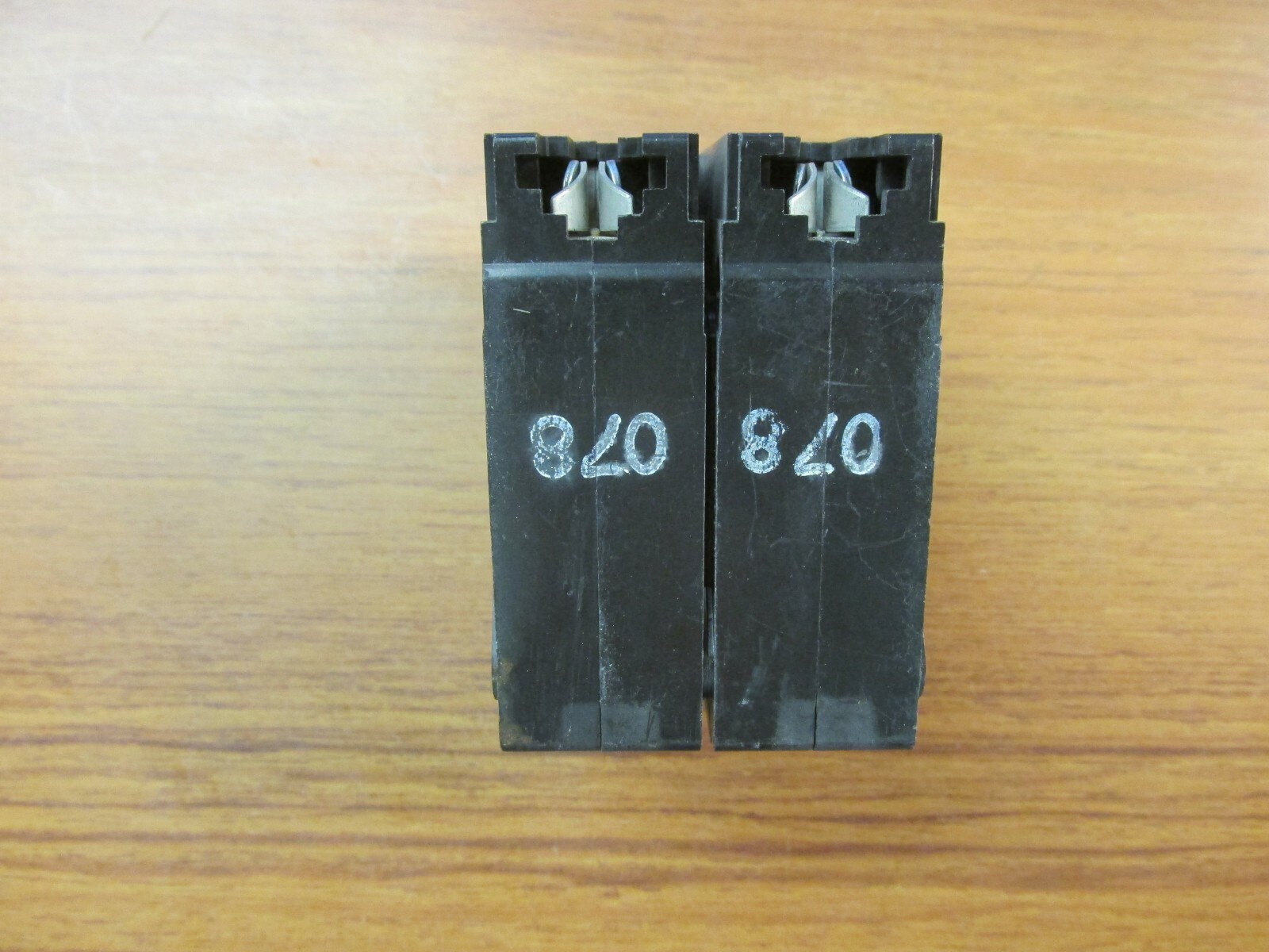 CHALLENGER CIRCUIT BREAKER 2 POLE, 30 AMP, CAT# C230 ….. VS-405