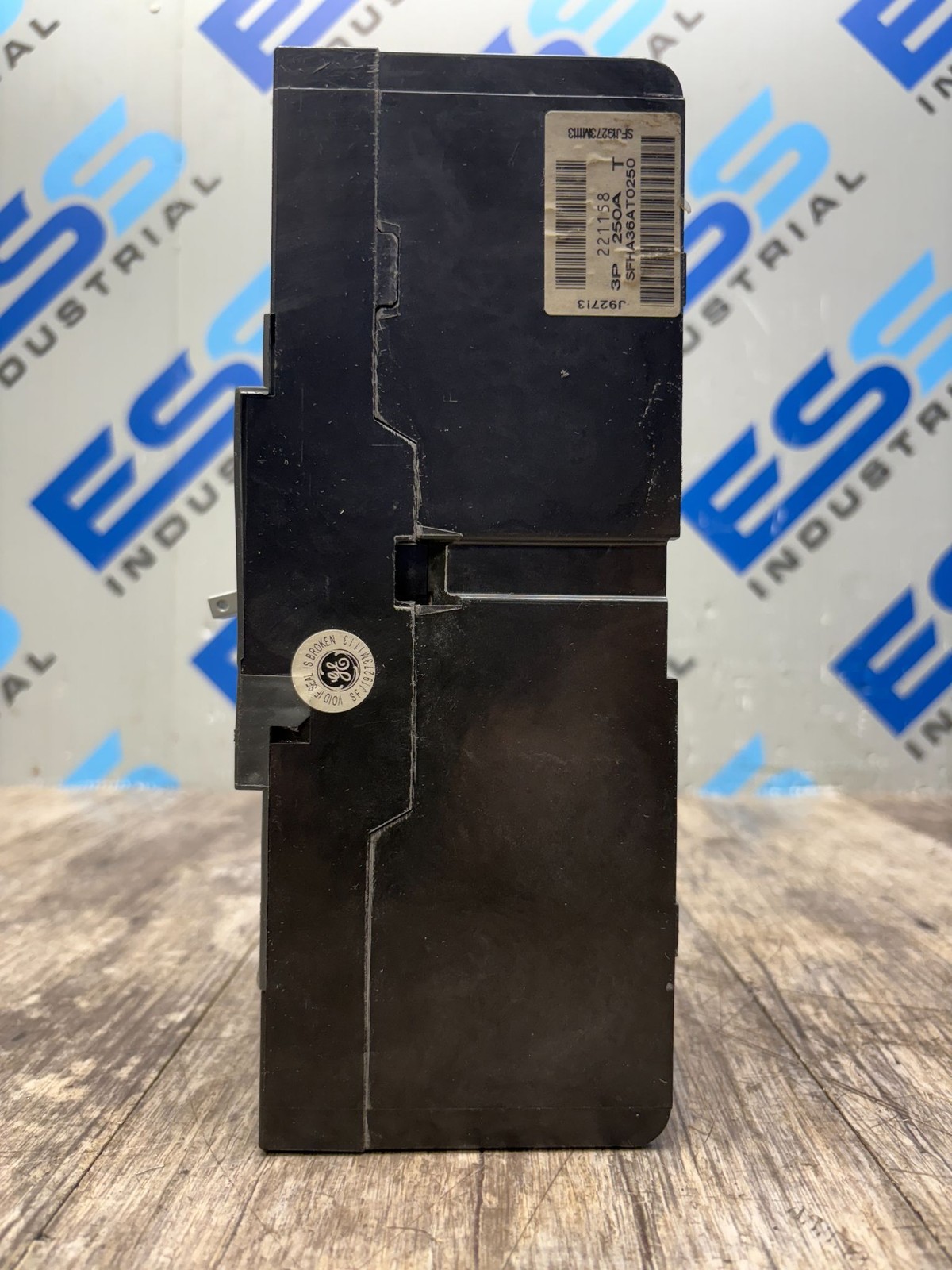 GE SFHA36AT0250 SPECTRA RMS HI-BREAK CIRCUIT BREAKER 250A FRAME 200A TRIP 3P