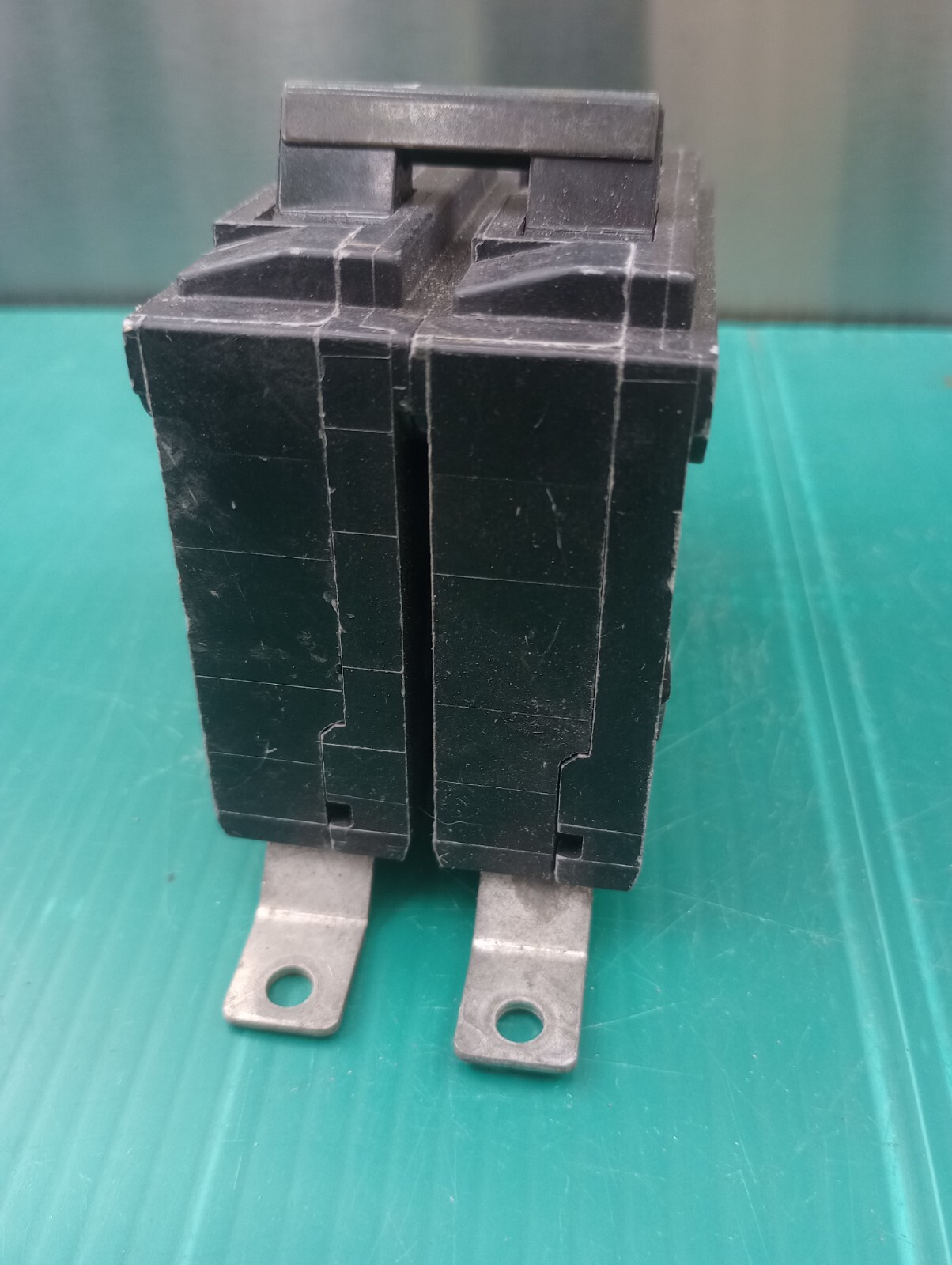 Siemens B290H 90 Amp 2 Pole Circuit Breaker Bolt-on Type BLH 120/240VAC