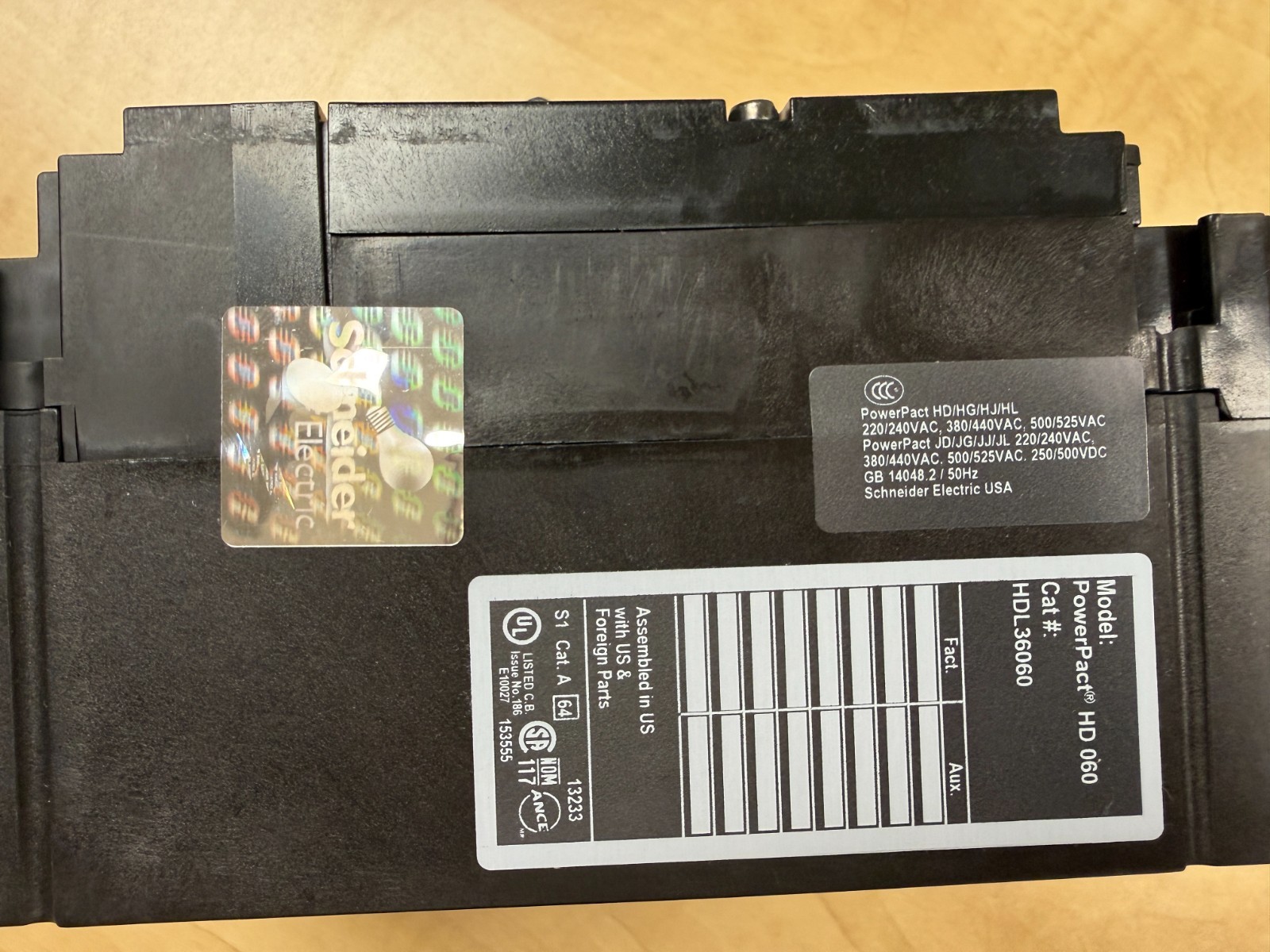 Square D, PowerPact HD 60. Cat: HDL36060 Circuit Breaker 60A, 3 pole