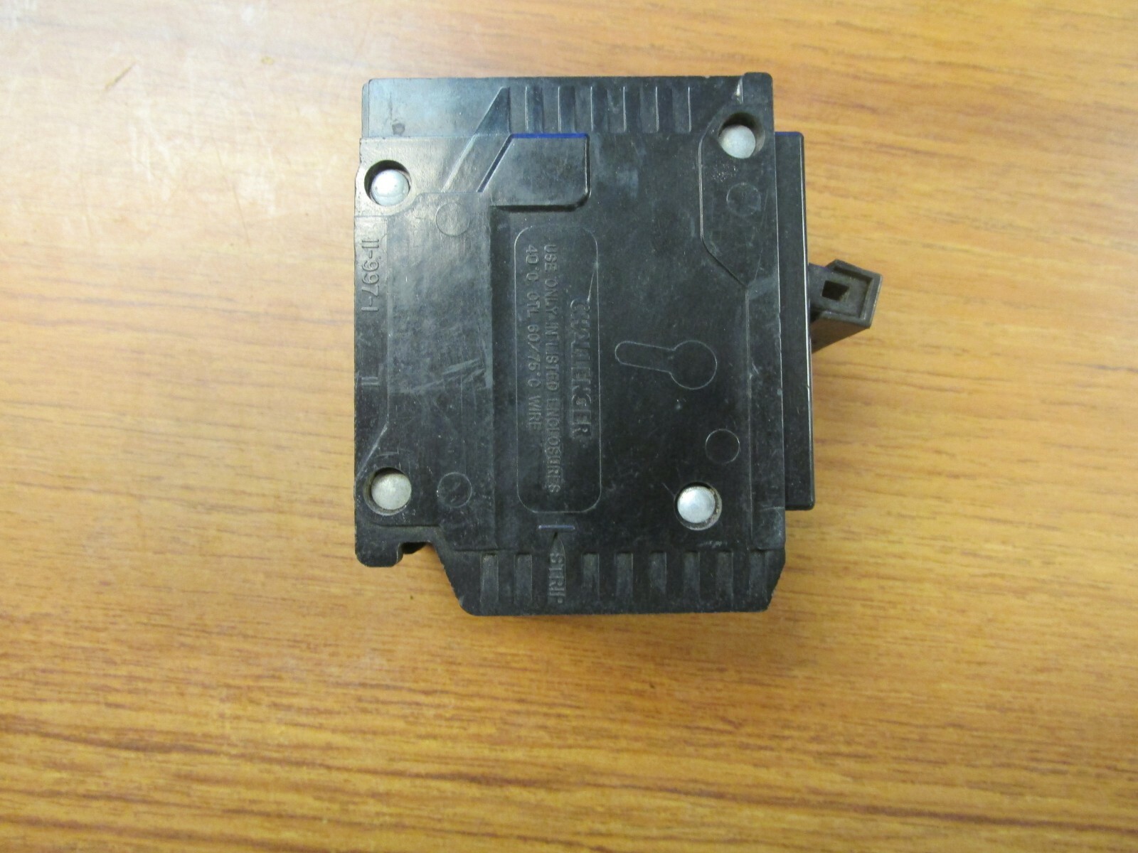 CHALLENGER CIRCUIT BREAKER 2 POLE, 30 AMP, CAT# C230 (CHIP)… VS-405A