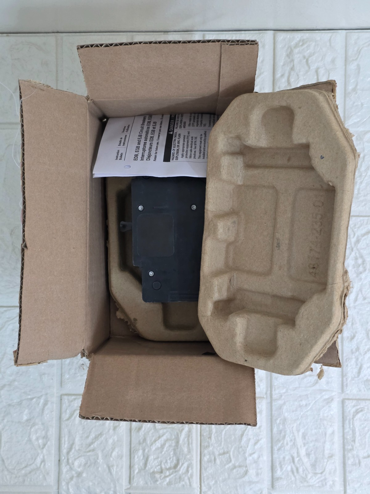 Square D EJB34020 20A 3P Circuit Breaker [1]