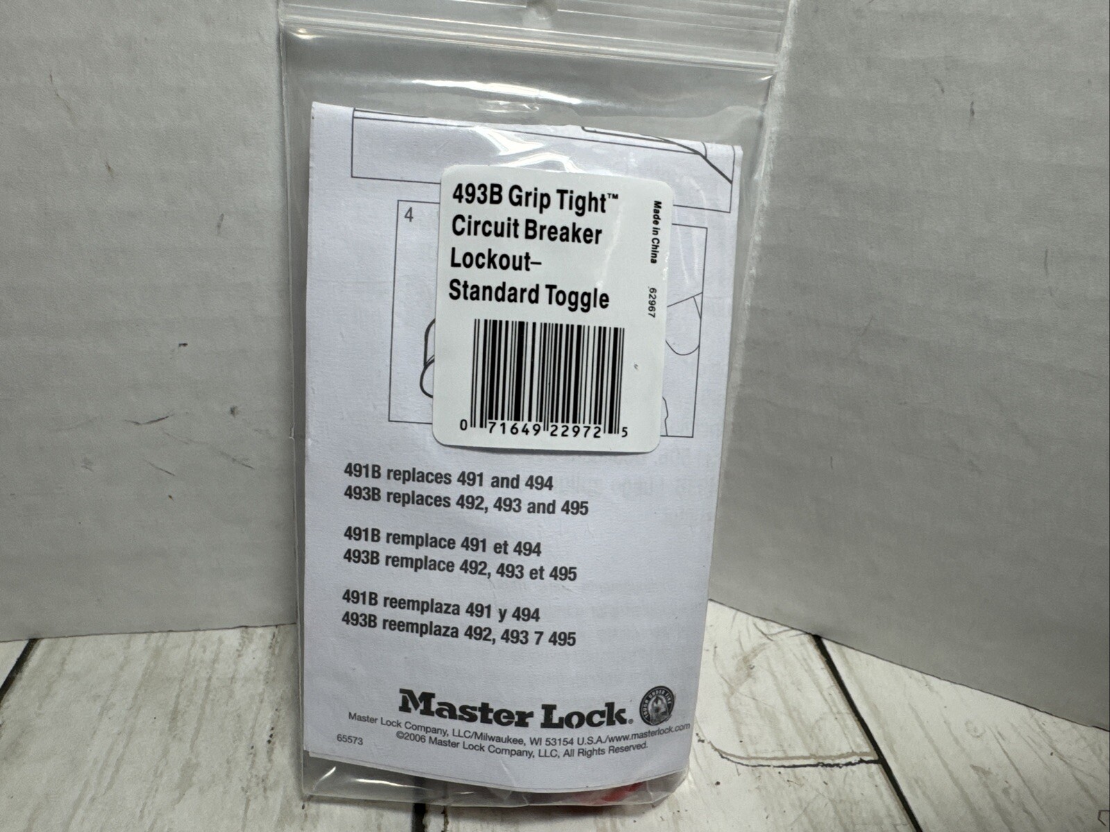 Master Lock 493B Grip Tight Circuit Breaker Lockout Standard Toggle 6 Pack