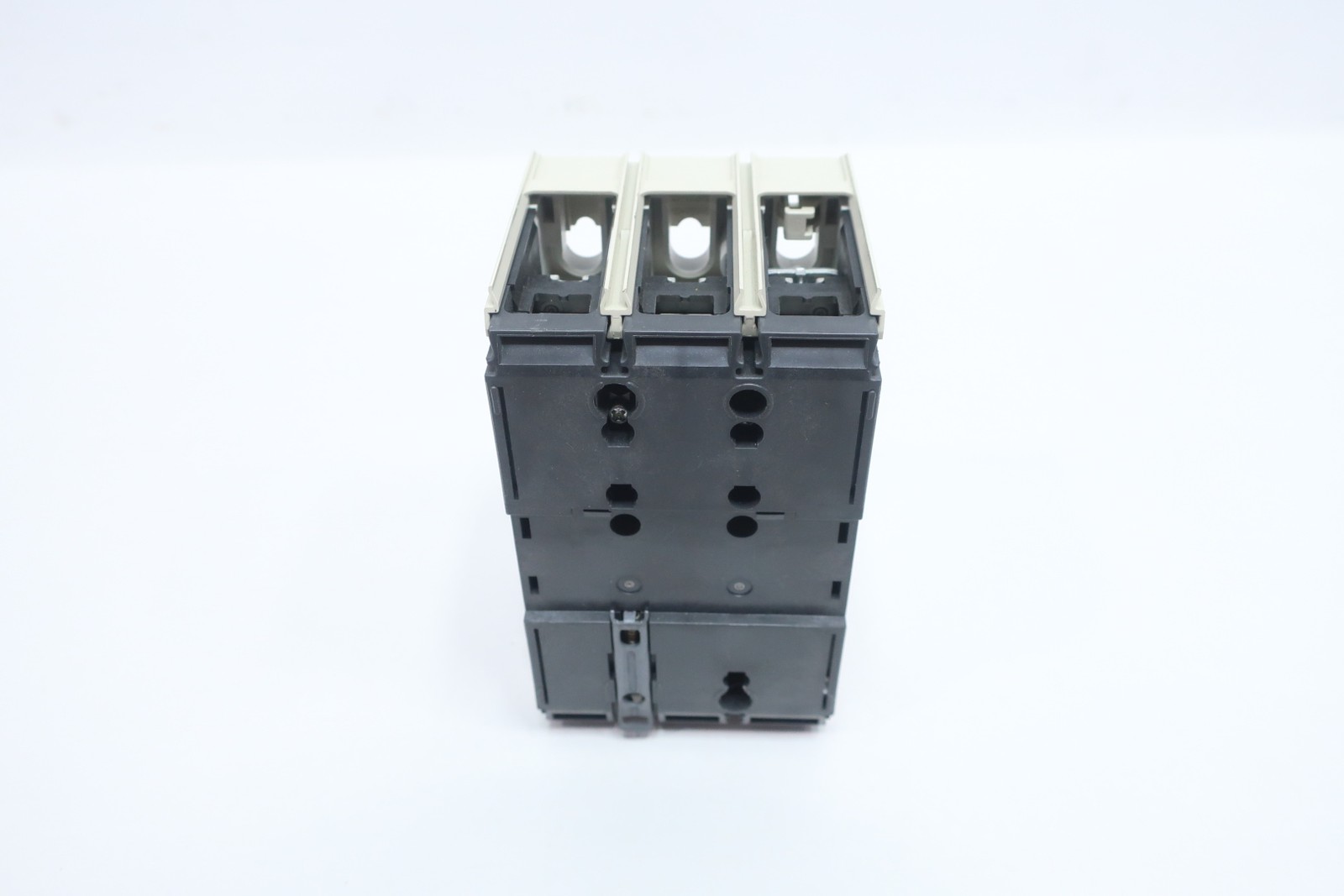 Mitsubishi NF100-HRU3P15A Molded Case Circuit Breaker 15a 480v-ac 3p