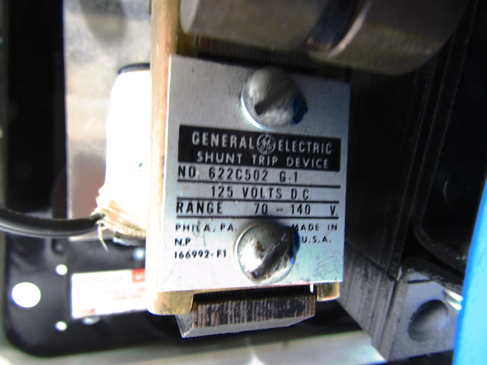 GE AK-2A-25-1 600 Amp Motor Operated Air Breaker 600A 600V Damaged Trip Unit