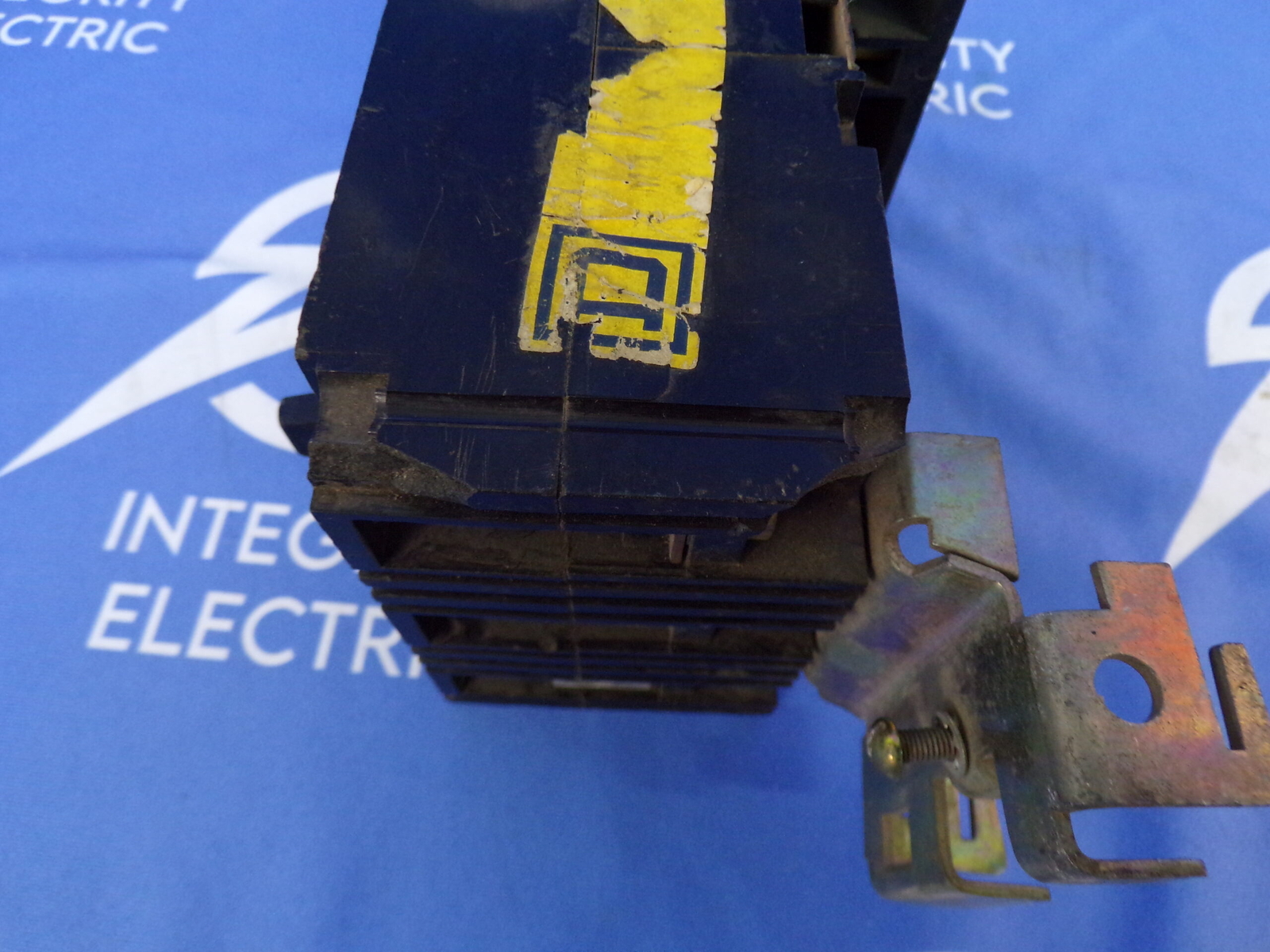 SQUARE D CIRCUIT BREAKER FA34070 I-LINE 70A 480V 2P***COSMETIC DAMAGE***1YR WARR