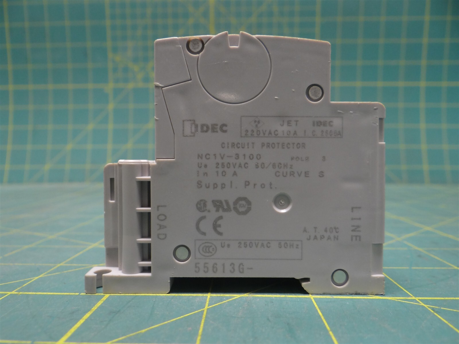 IDEC NC1V-3100-10AS Circuit Protector 3P Current Trip 10A Medium Time Delay, S