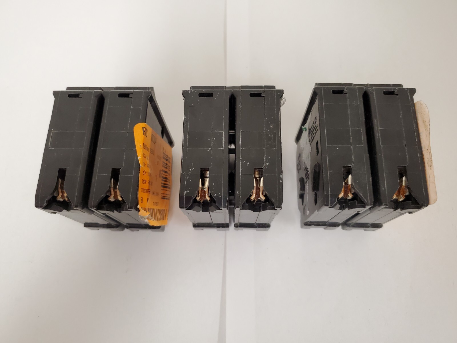 *Lot of 3* Square D Homeline 2-Pole Breakers – HOM215CP/HOM220CP/HOM230CP